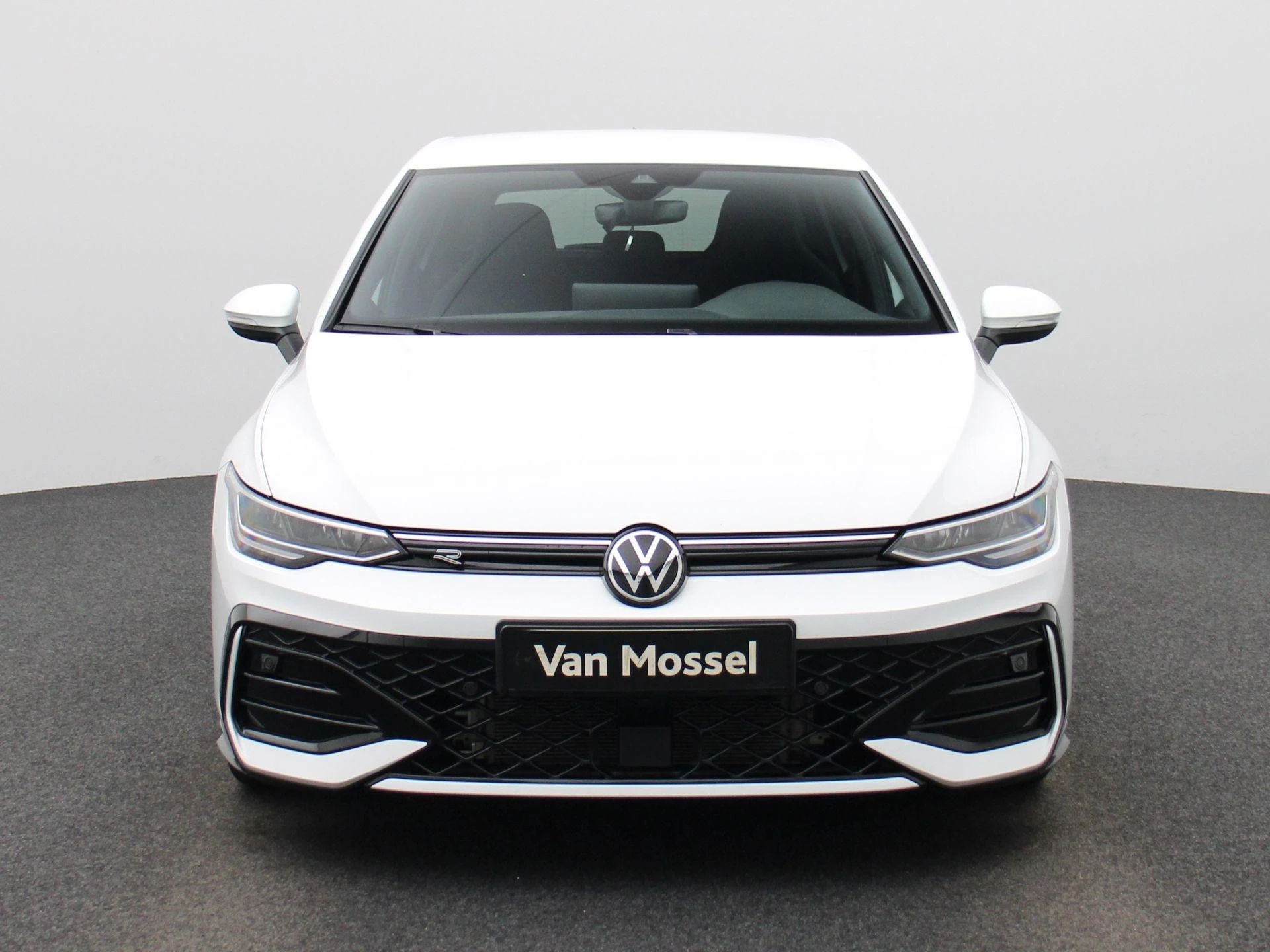 Volkswagen-Golf-image-2