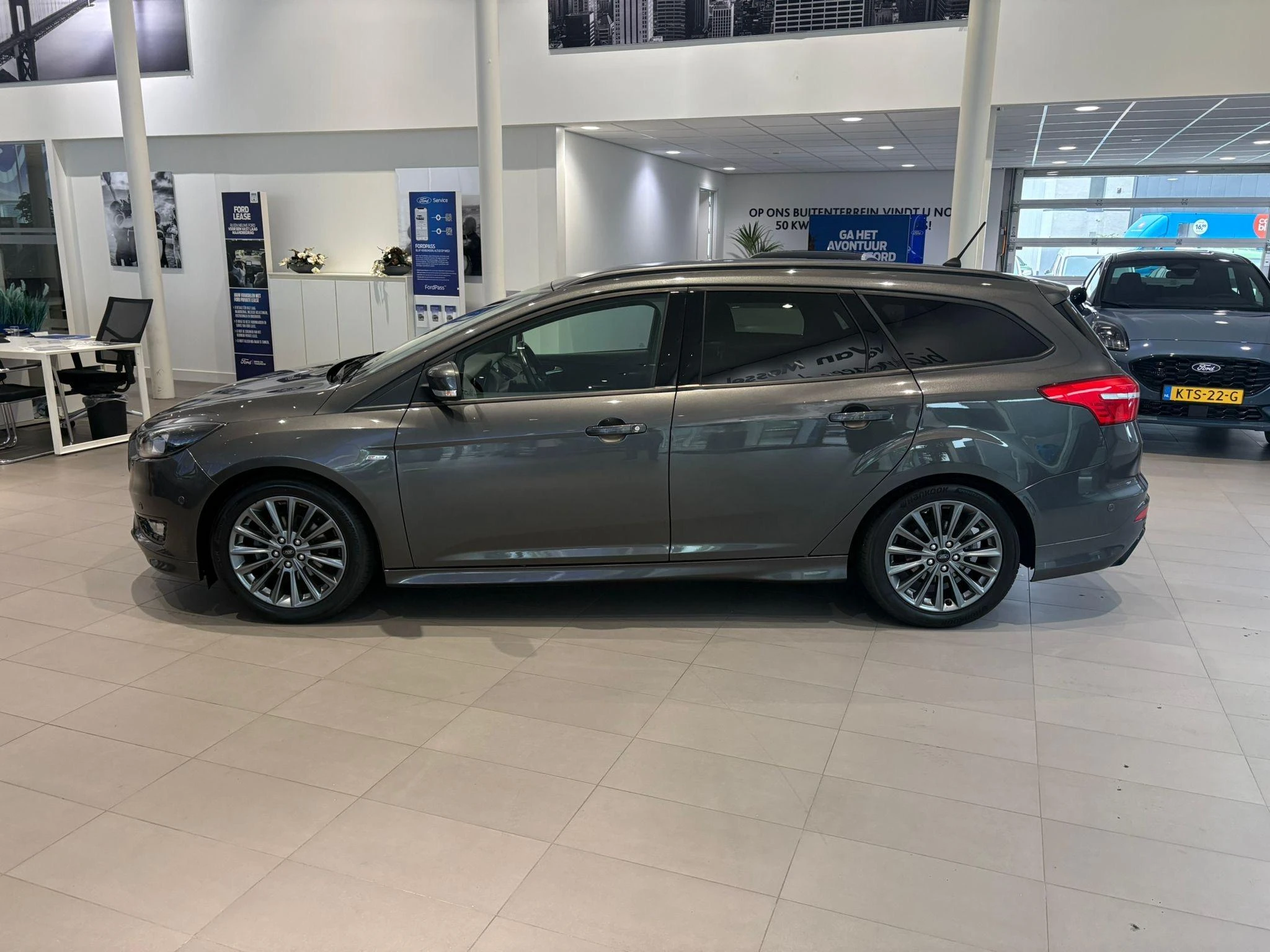 Ford-Focus-image-7