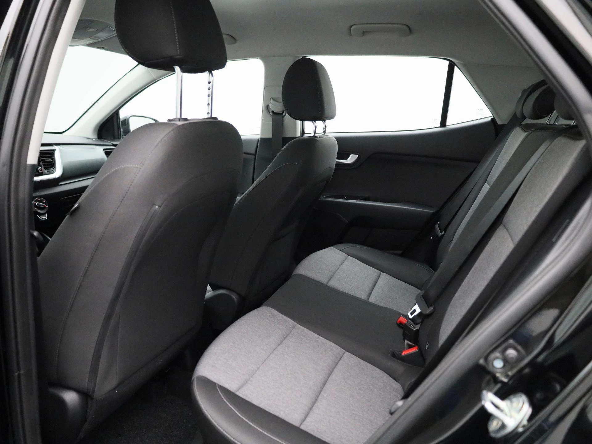 Kia-Stonic-image-9