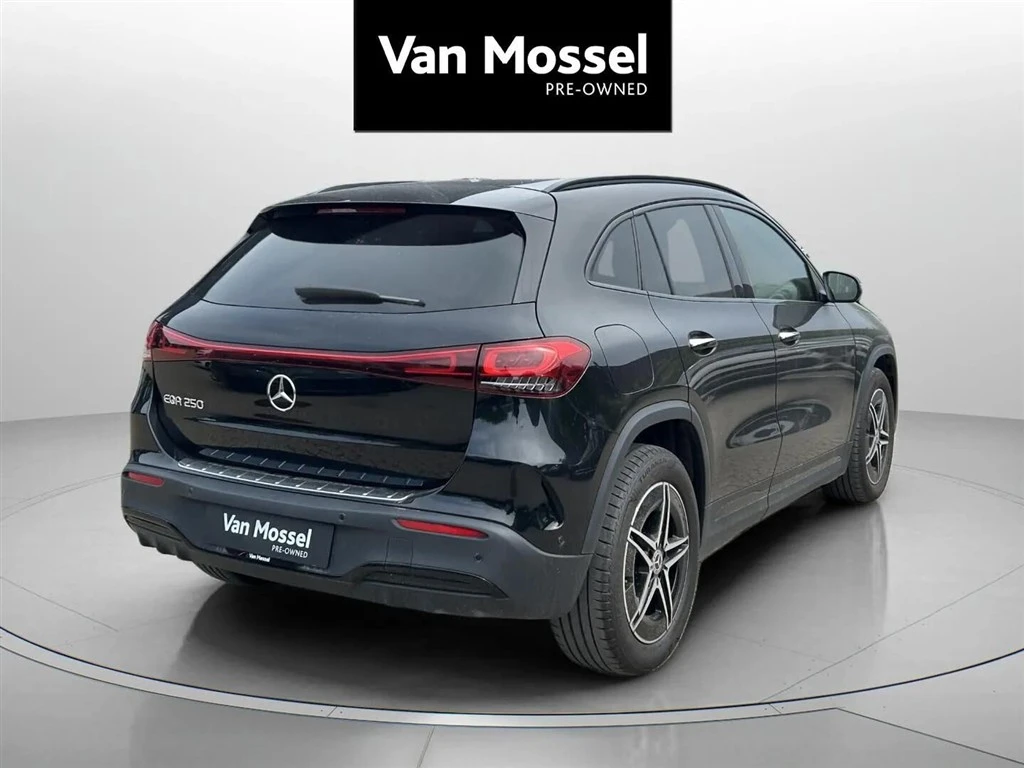 Mercedes-Benz-EQA-image-4