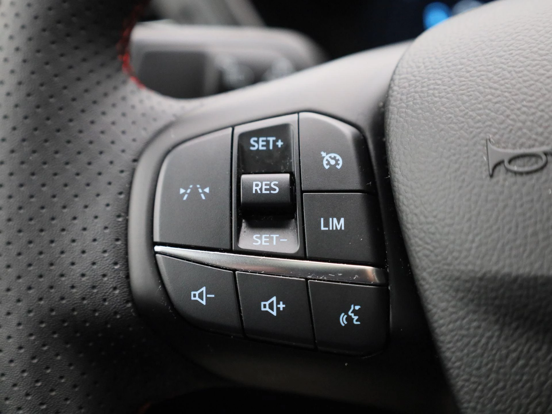 Ford-Kuga-image-17