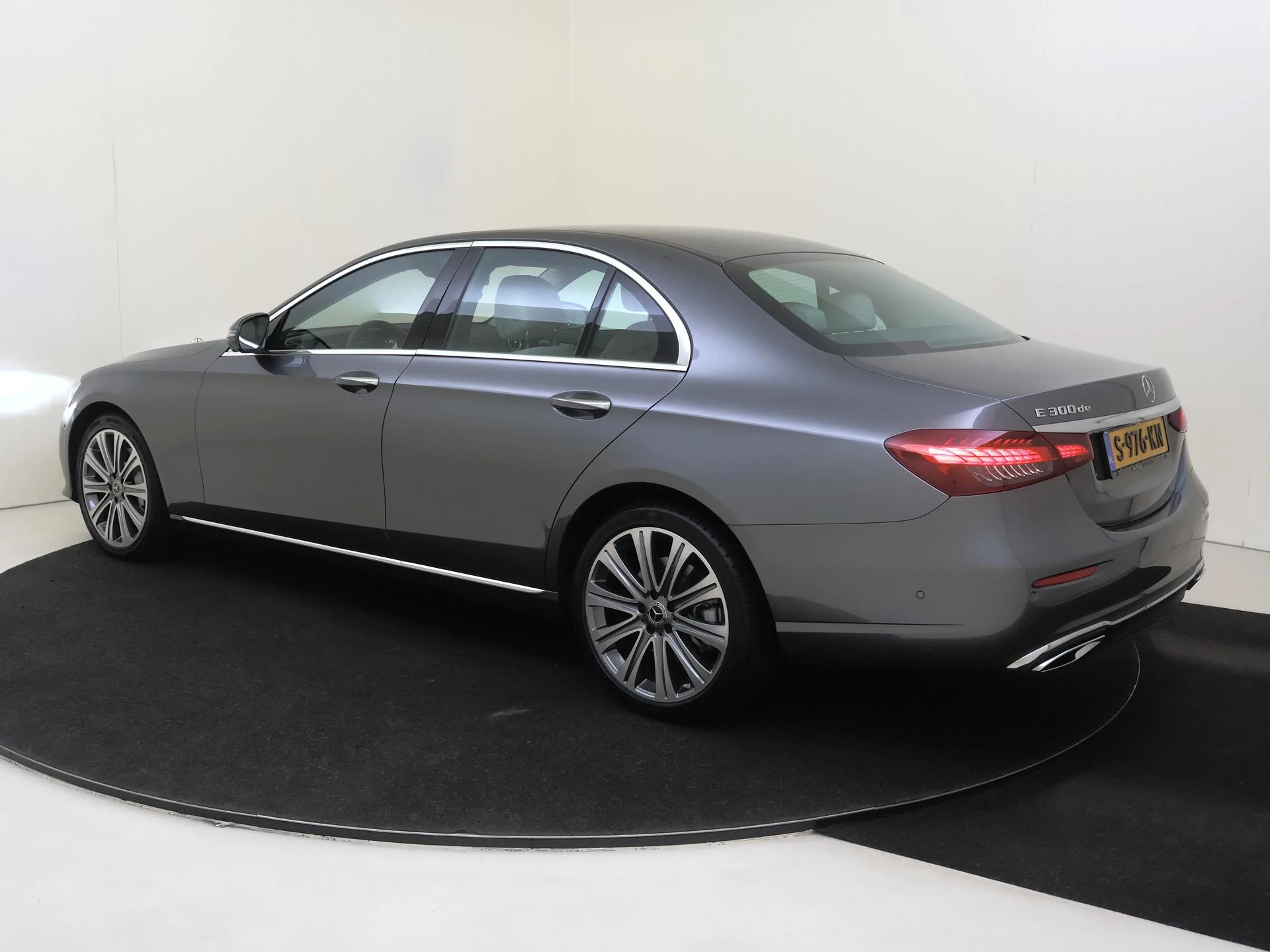 Mercedes-Benz E-Klasse 300 de Luxury Line