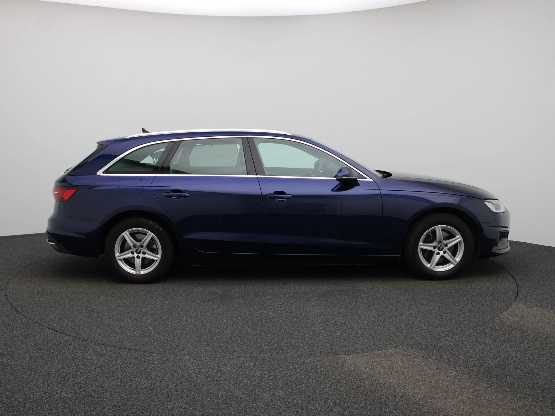 Audi-A4-image-6