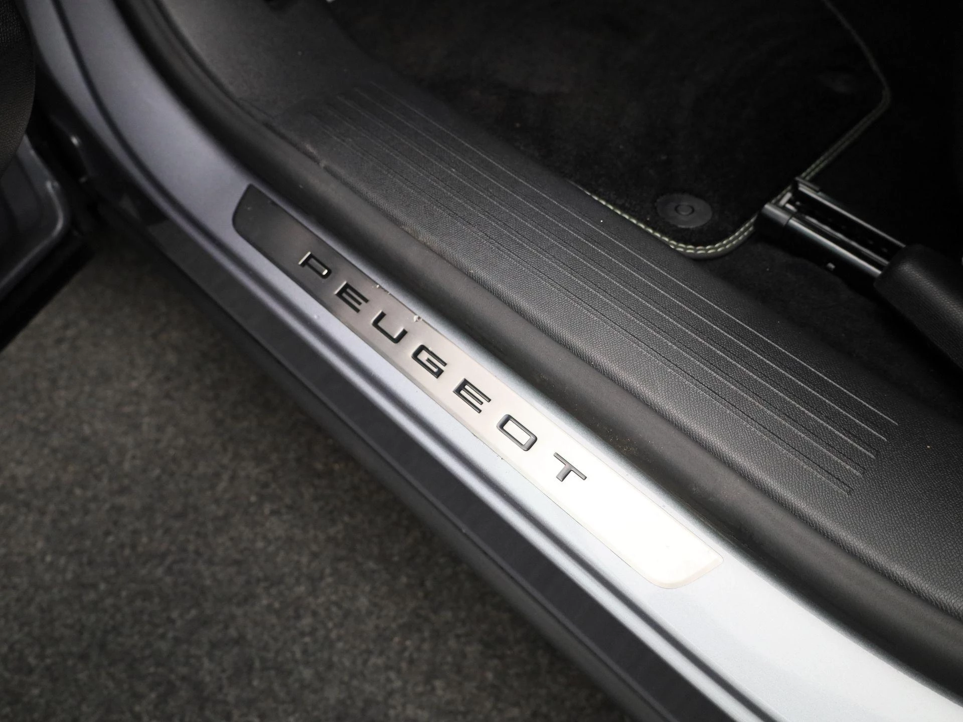 Peugeot-3008-image-35