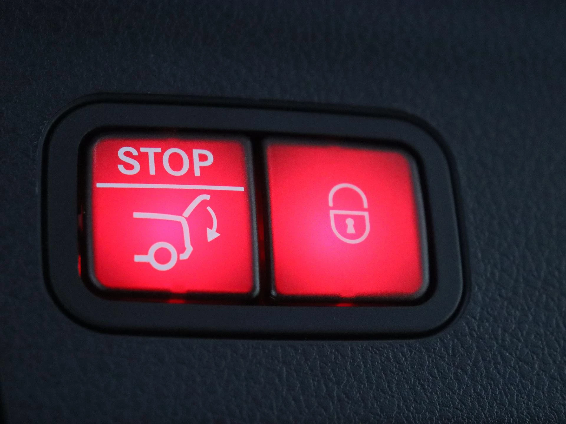 Mercedes-Benz-GLE-image-36