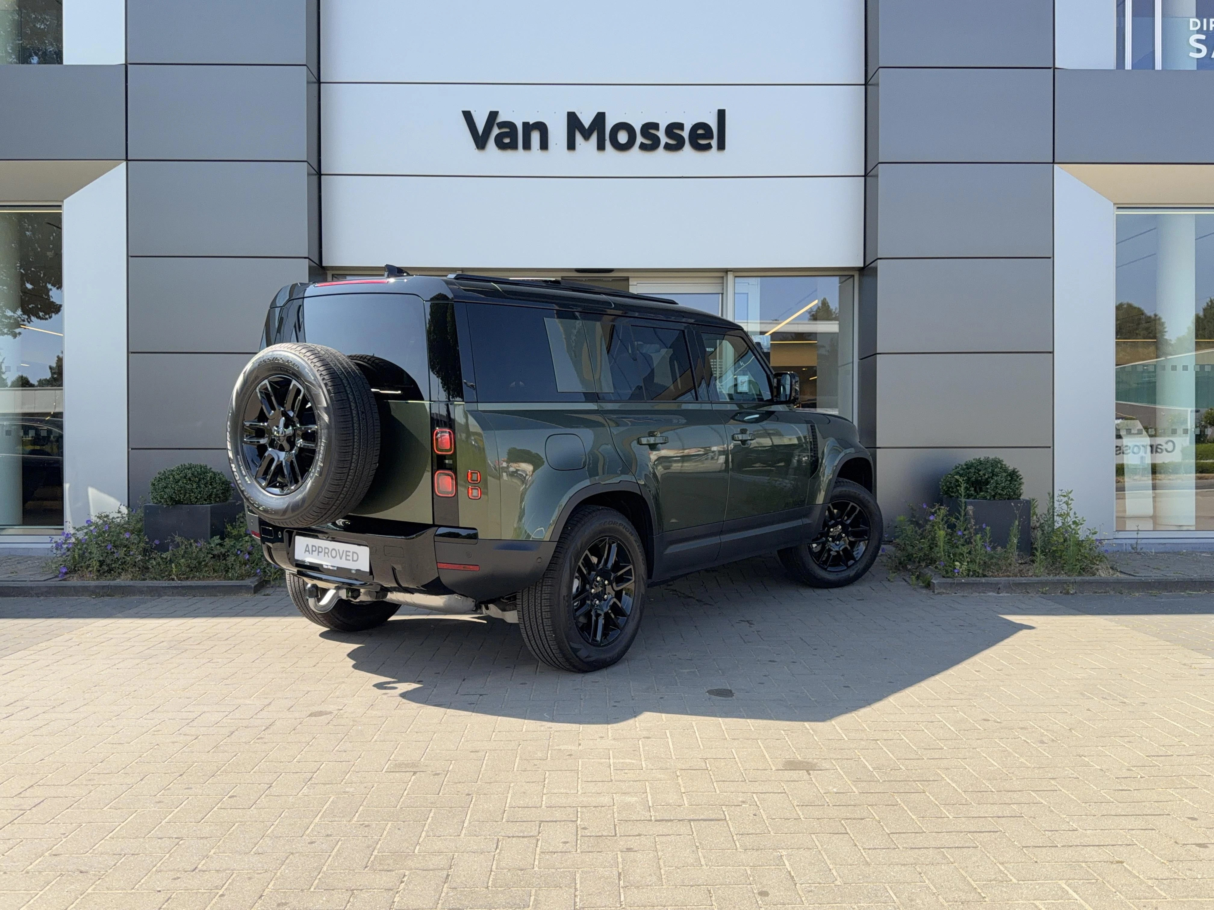 Land Rover Defender 110 D200 S AWD Auto. 26MY