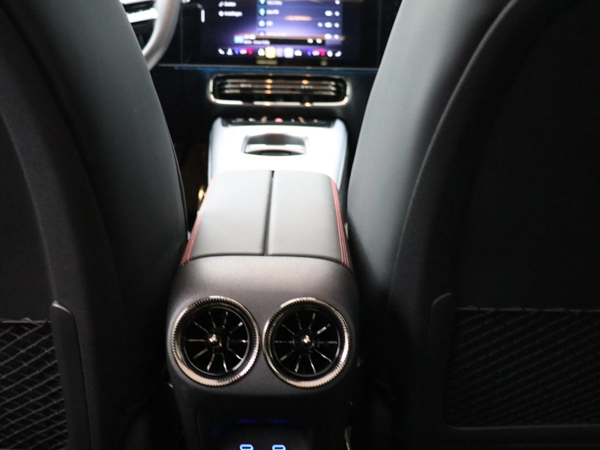 Mercedes-Benz-CLA-image-22