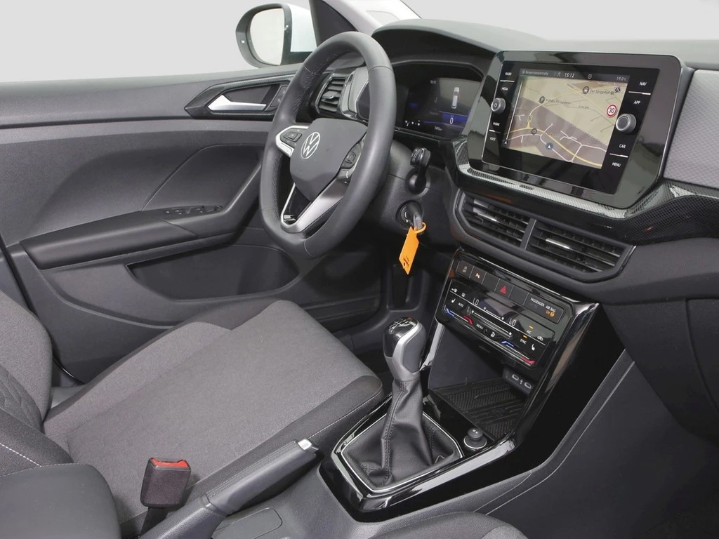 Volkswagen-T-Cross-image-8