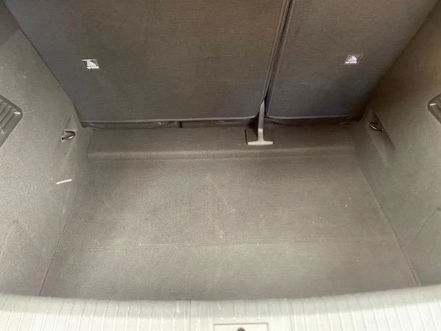 Renault-Megane E-Tech-image-11