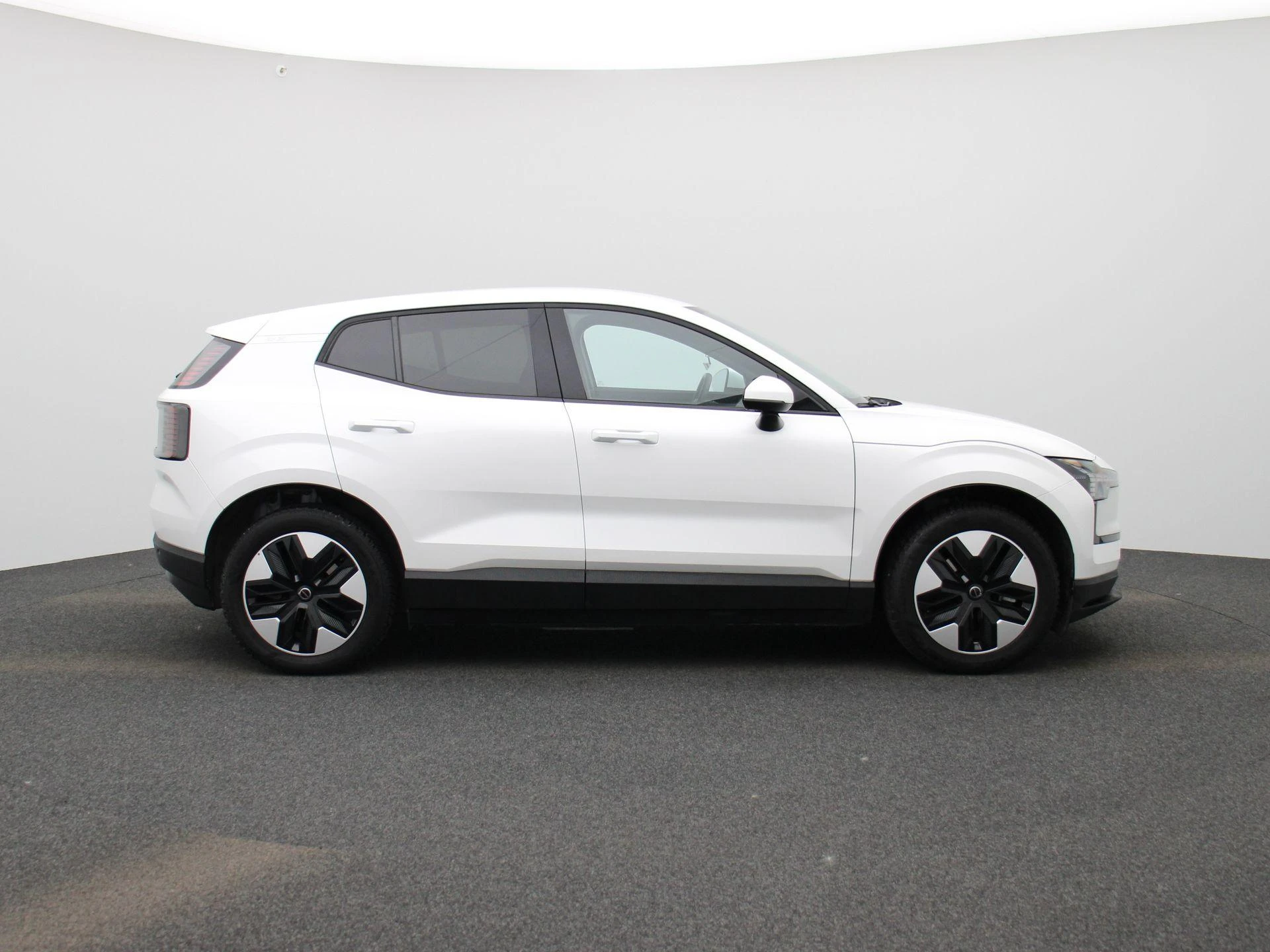 Volvo-EX30-image-5