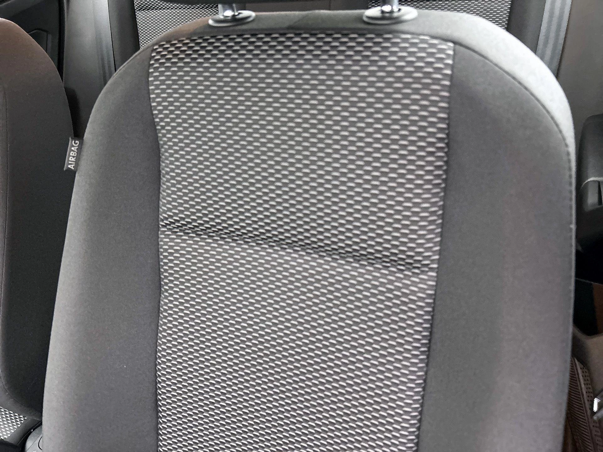 Volkswagen-Polo-image-17