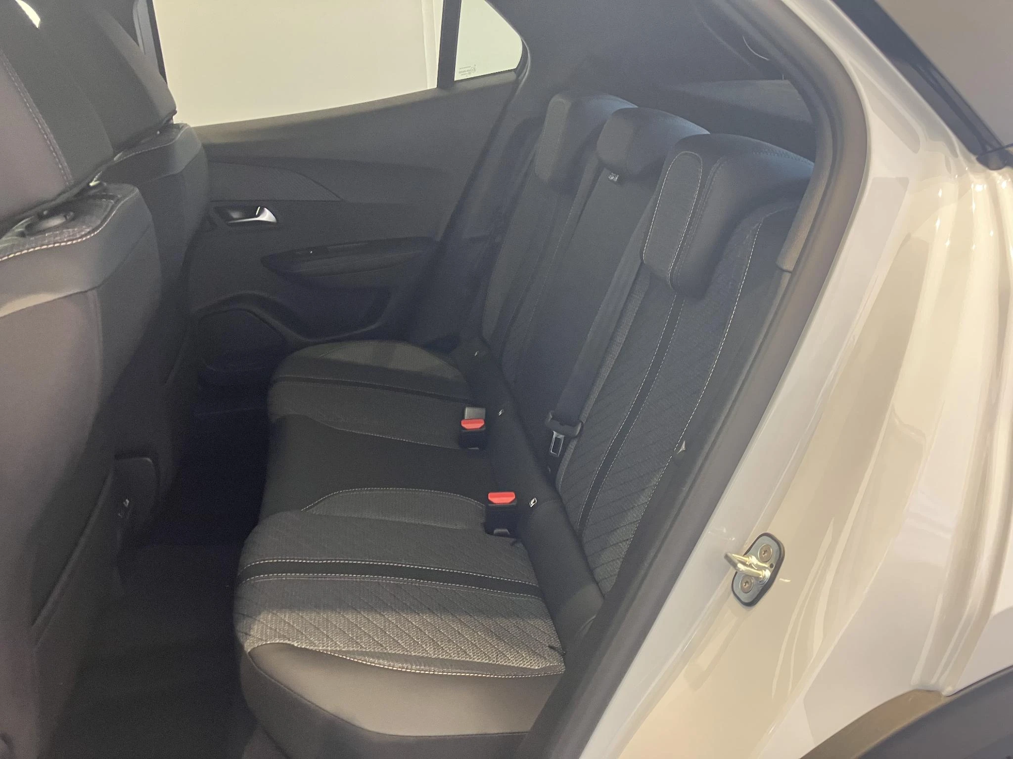 Peugeot-2008-image-12