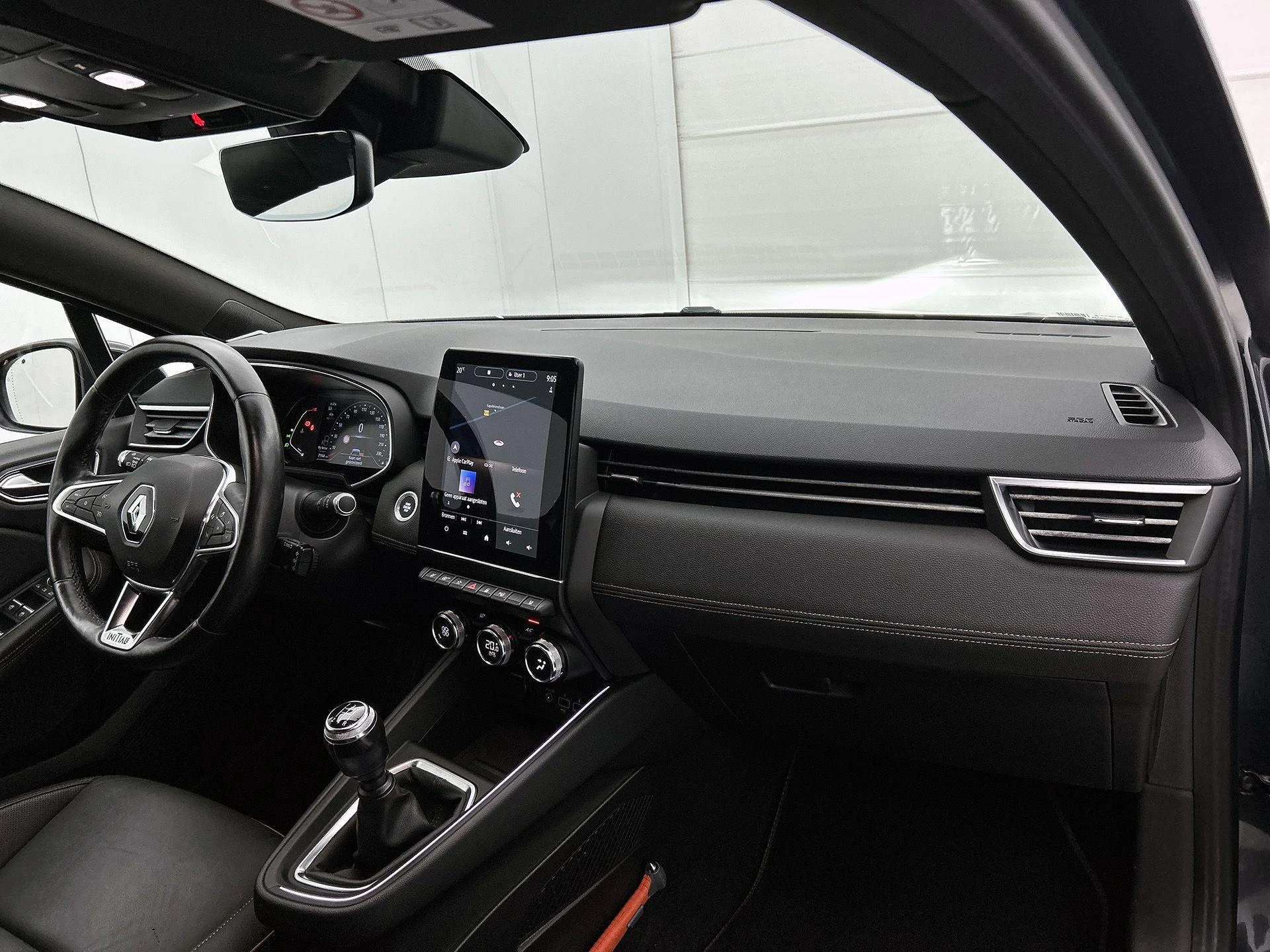 Renault-Clio-image-15
