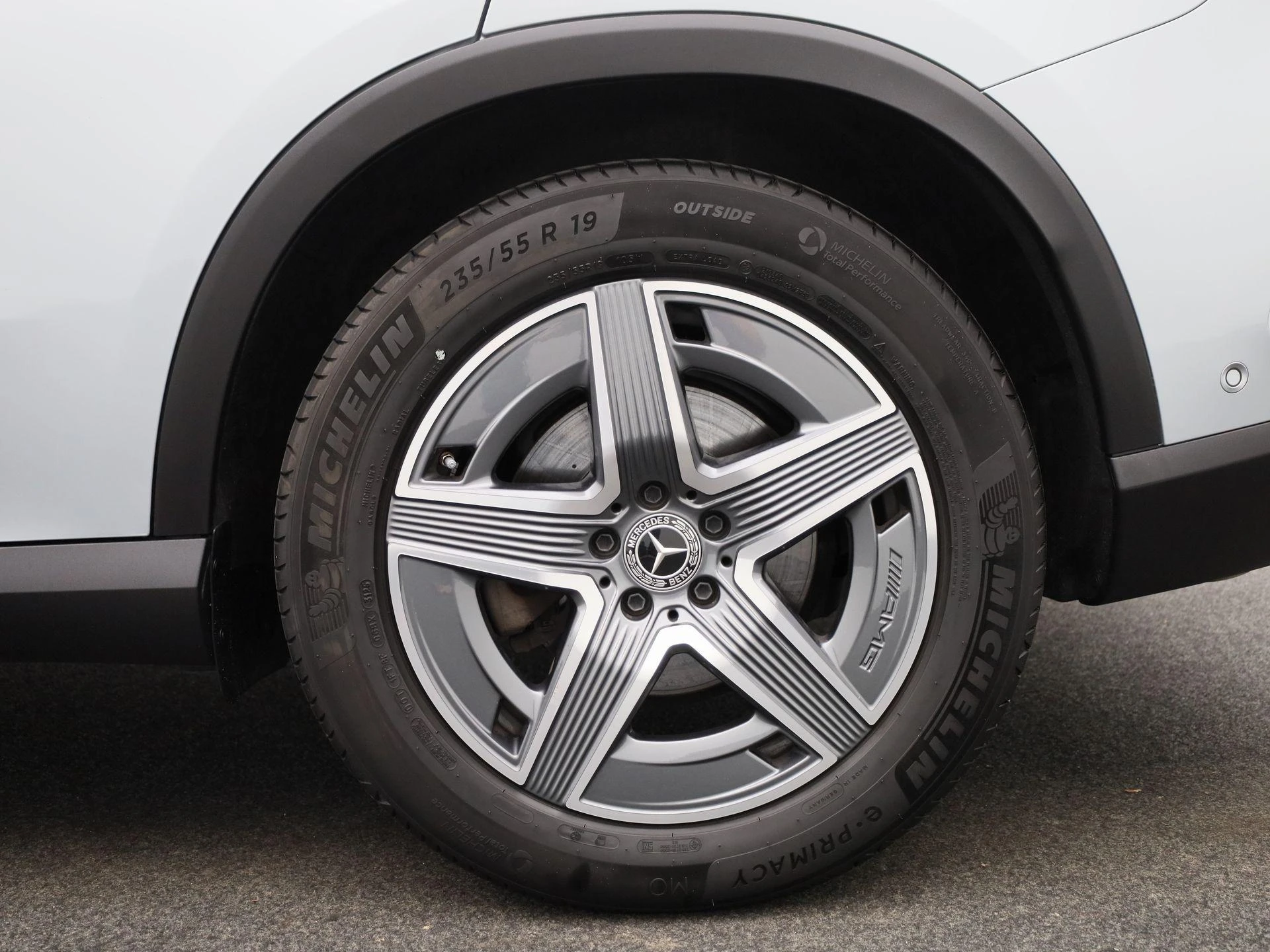 Mercedes-Benz-GLC-image-11