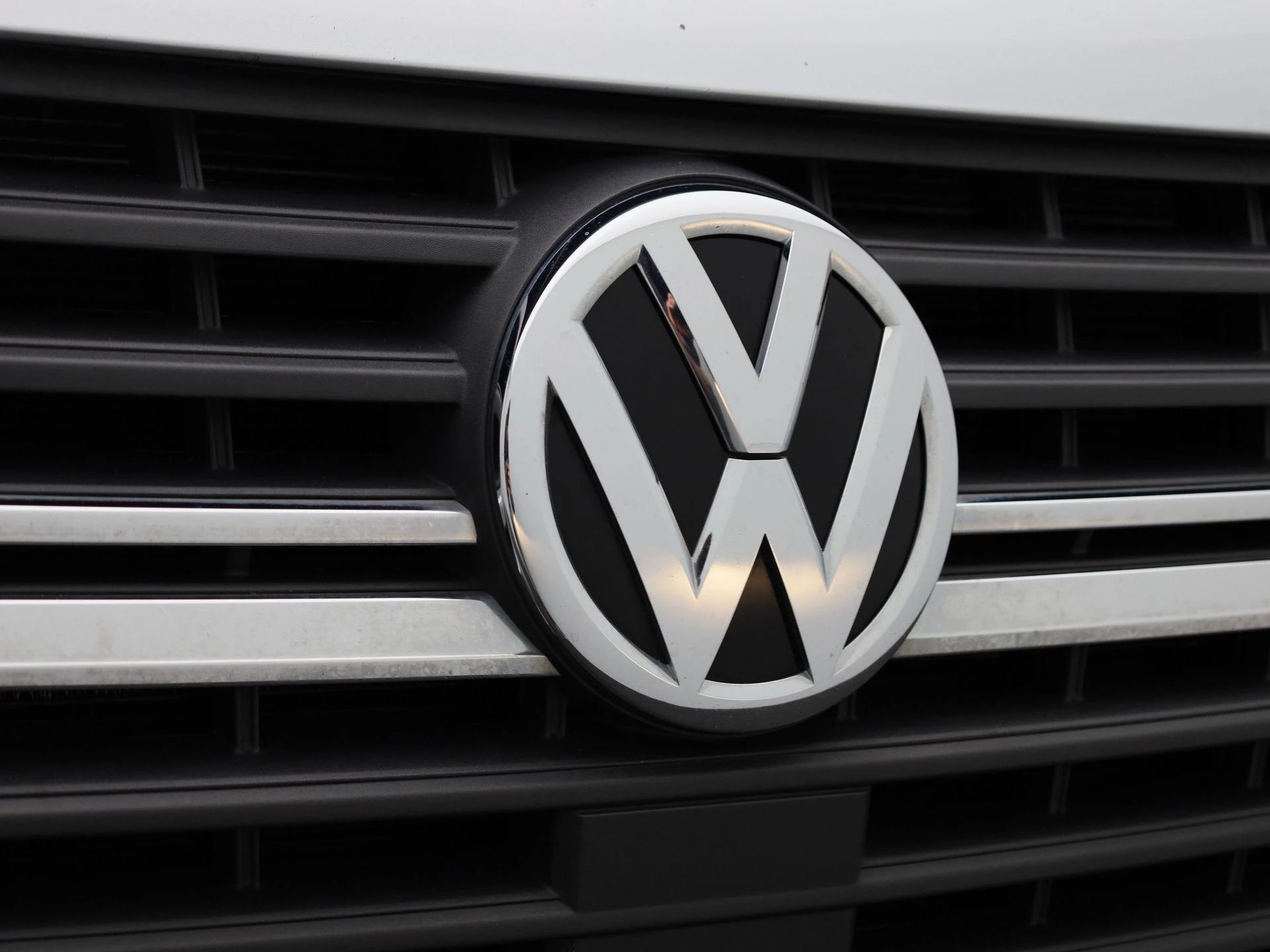 Volkswagen-Transporter-image-34