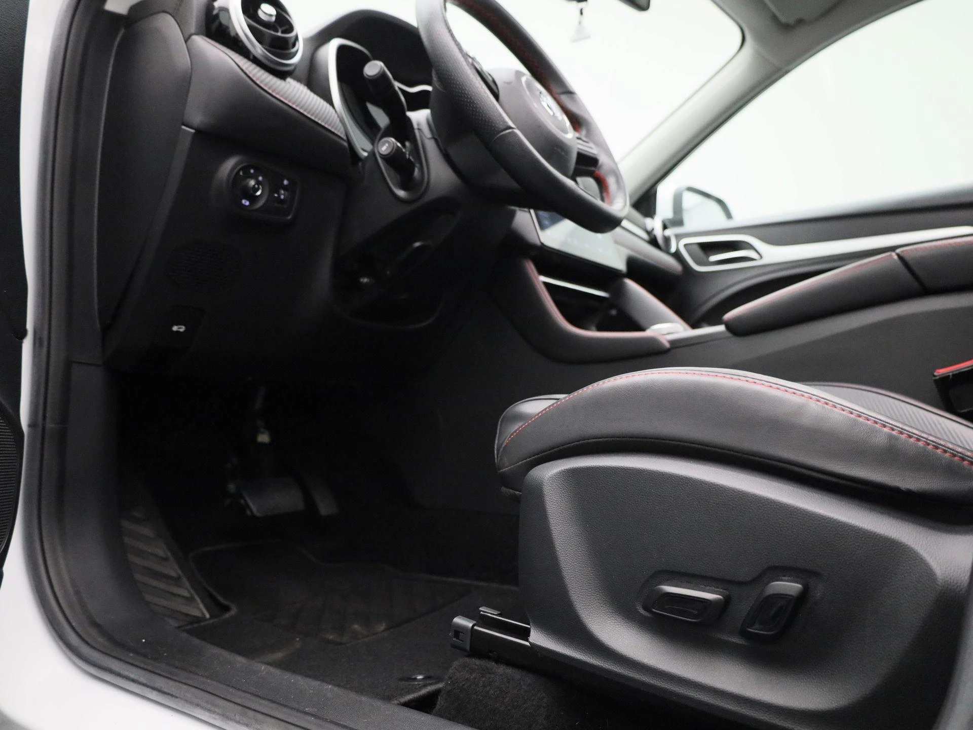 MG-ZS EV-image-29