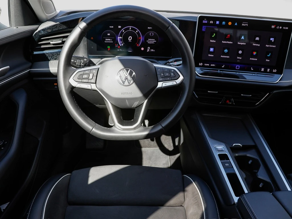 Volkswagen-Passat-image-12