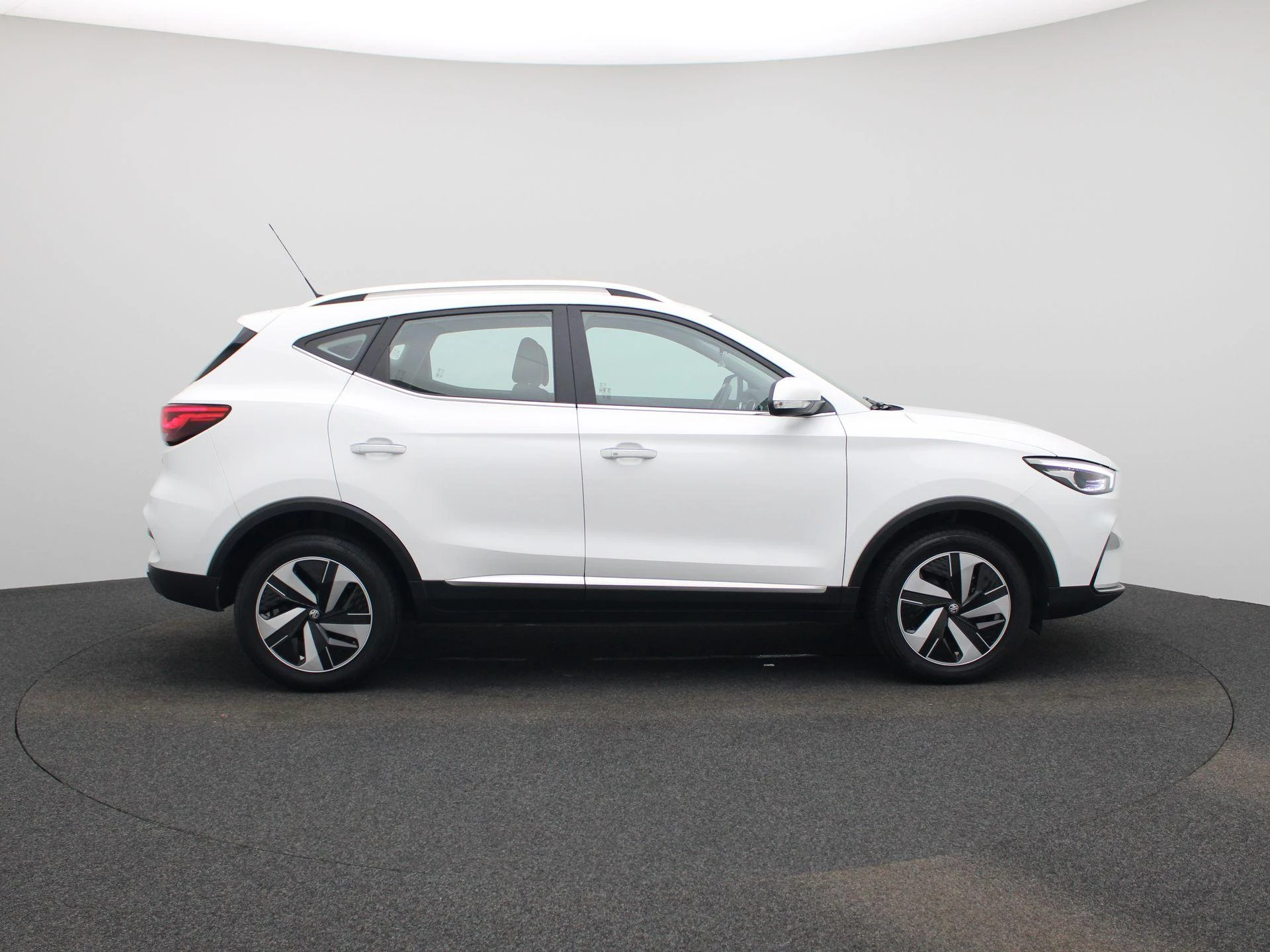 MG-ZS-image-5