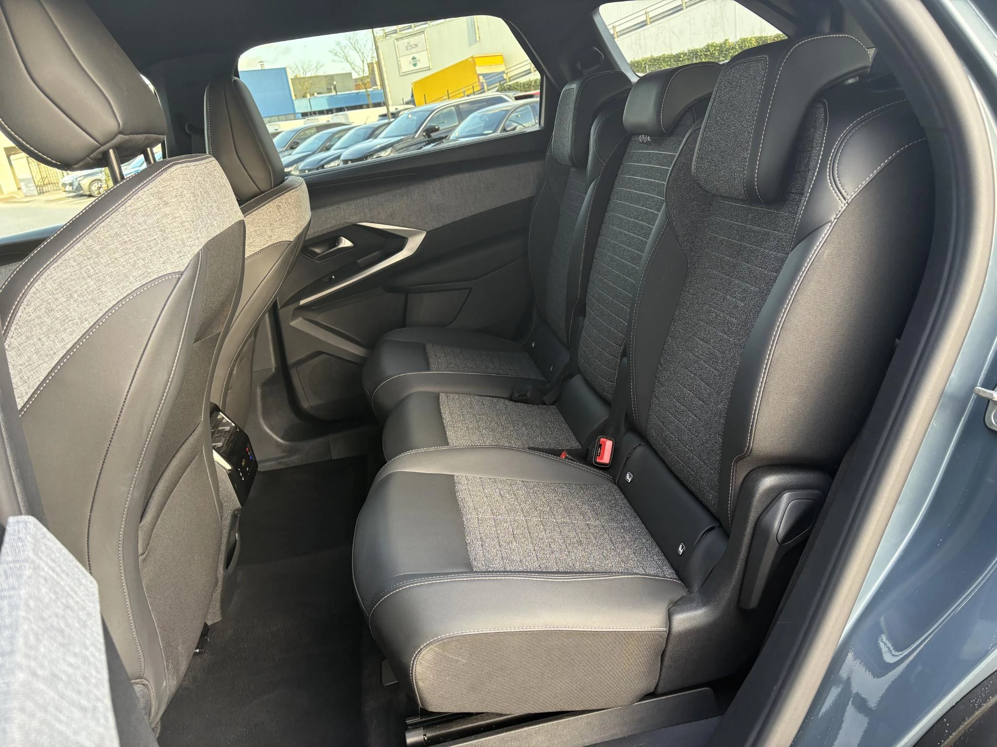 Peugeot-5008-image-13