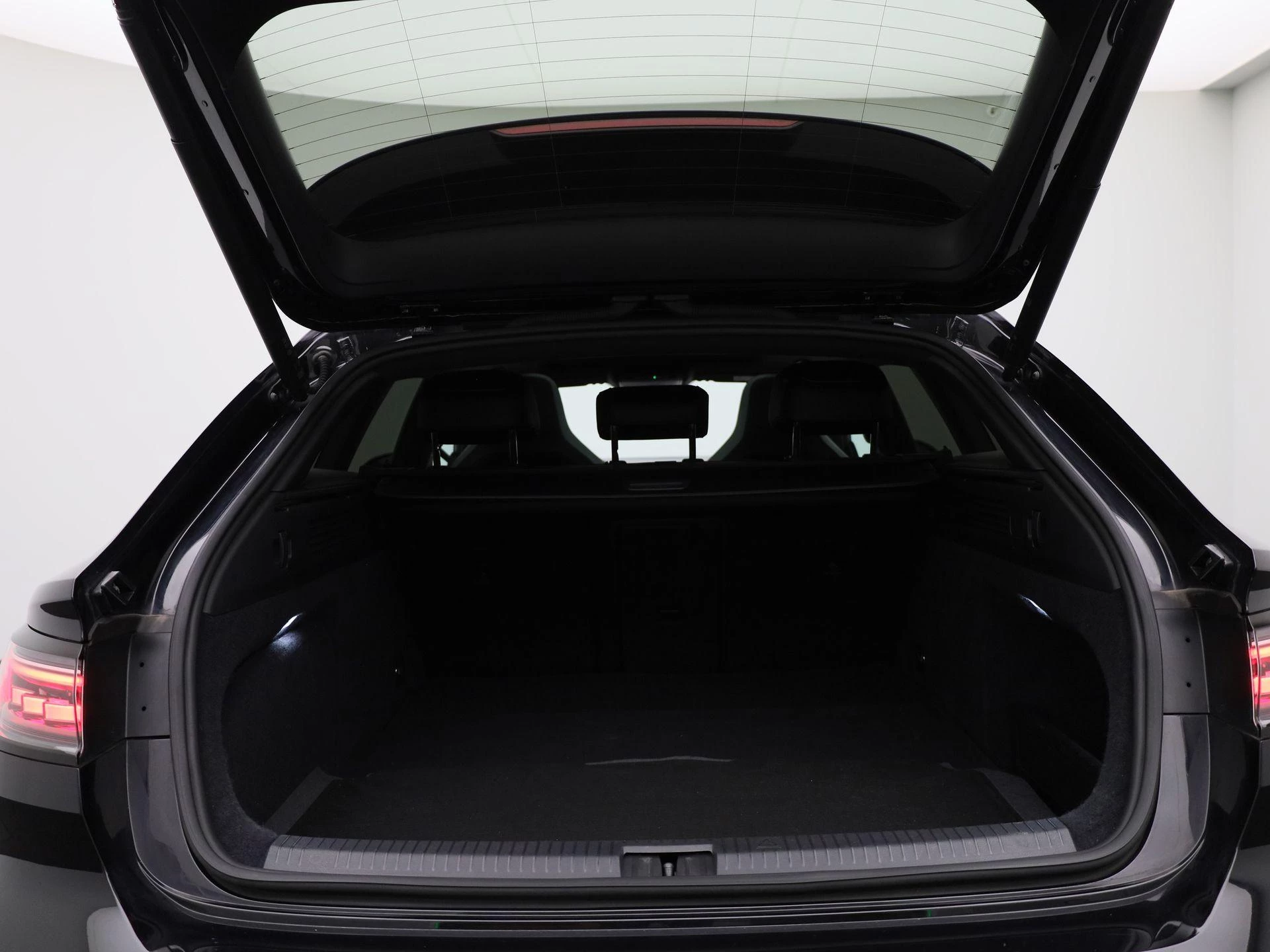 Volkswagen-Arteon-image-13