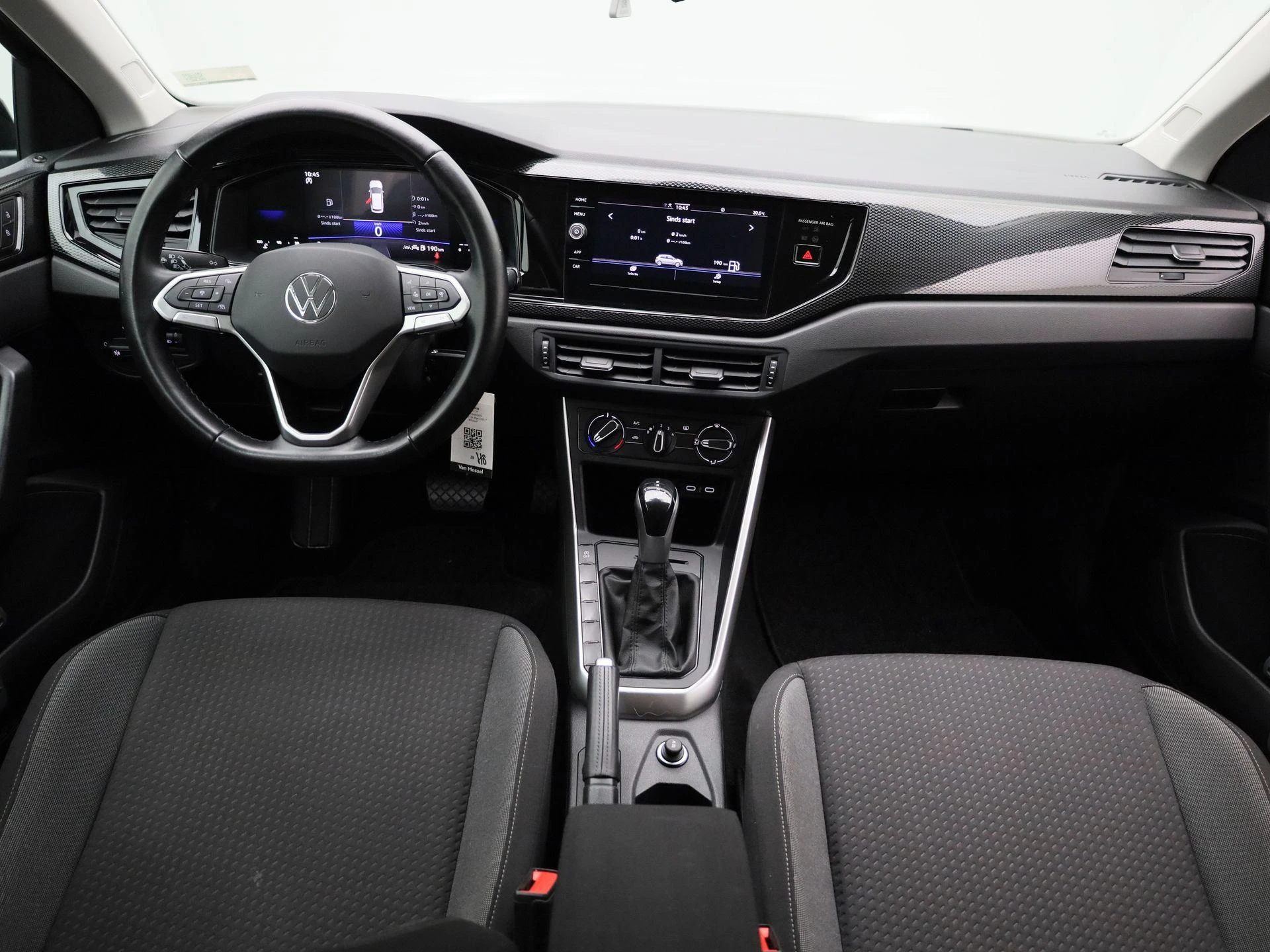 Volkswagen-Polo-image-8
