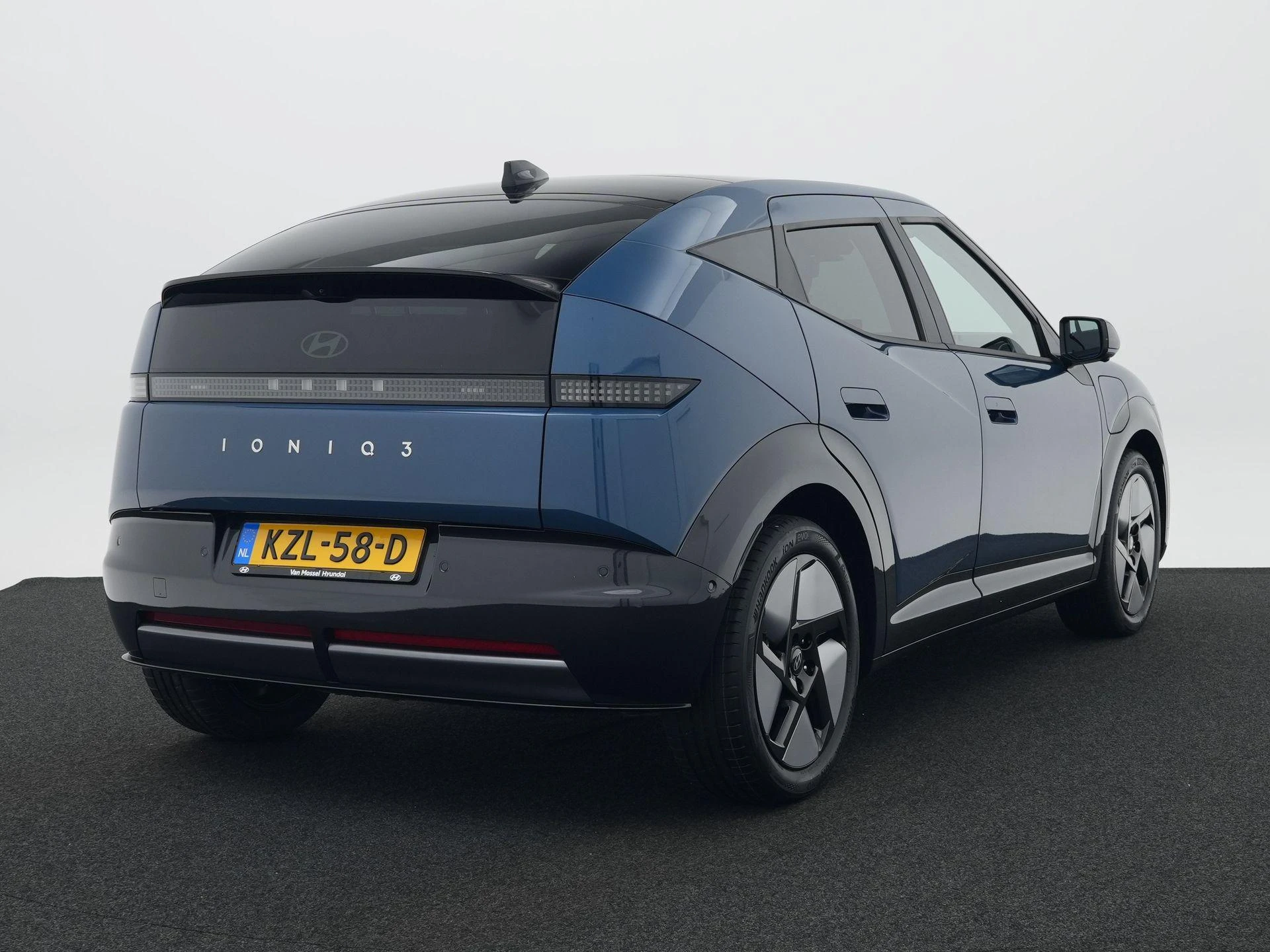 Hyundai-IONIQ 3-image-11