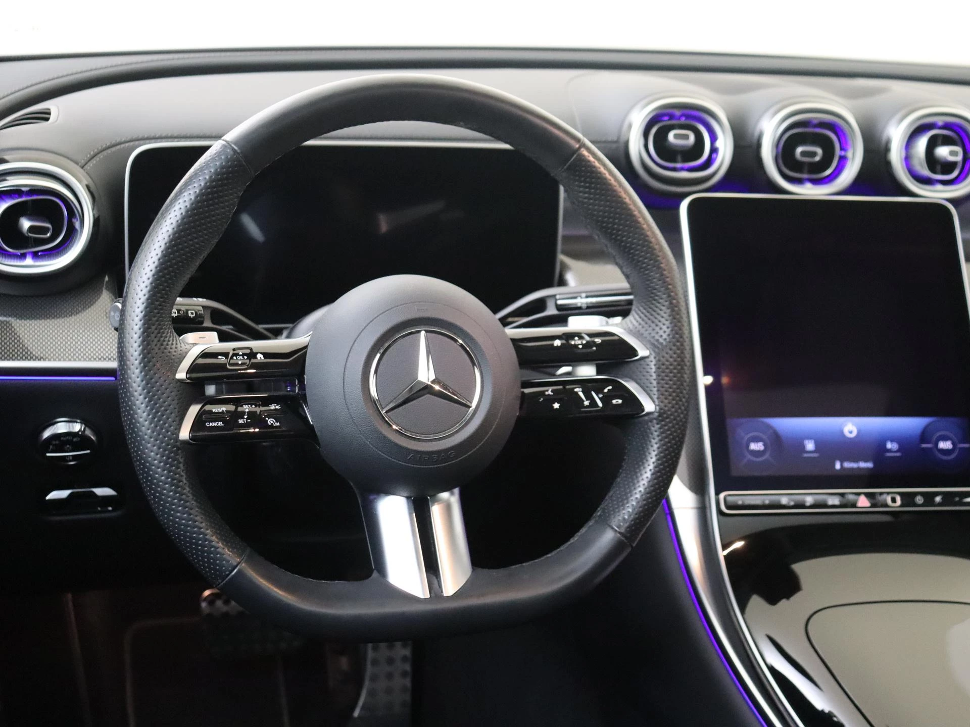 Mercedes-Benz-GLC-image-9