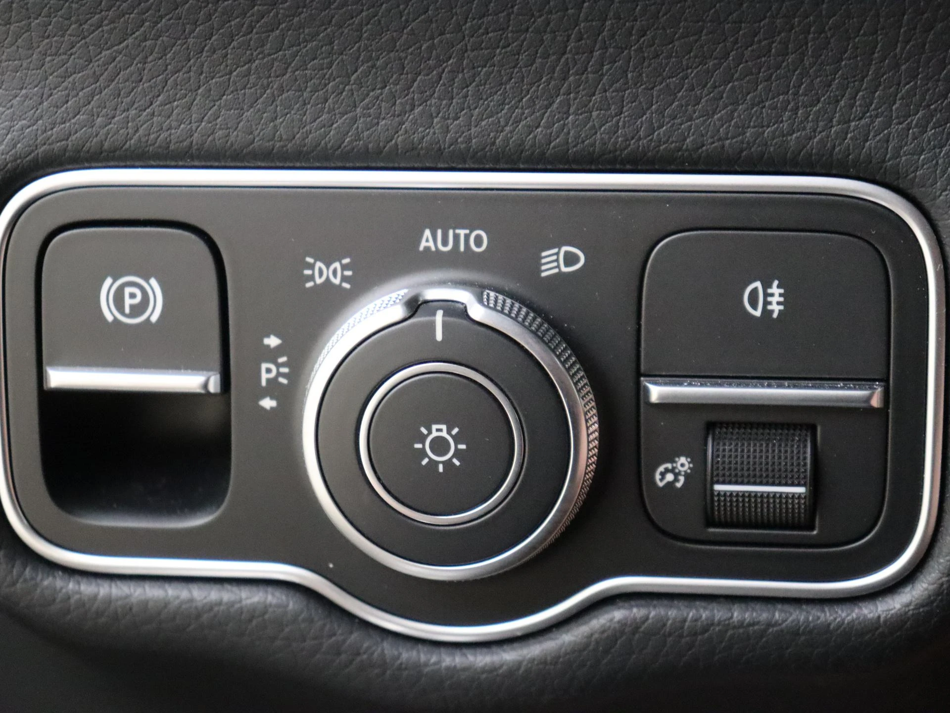 Mercedes-Benz-Classe G-image-25