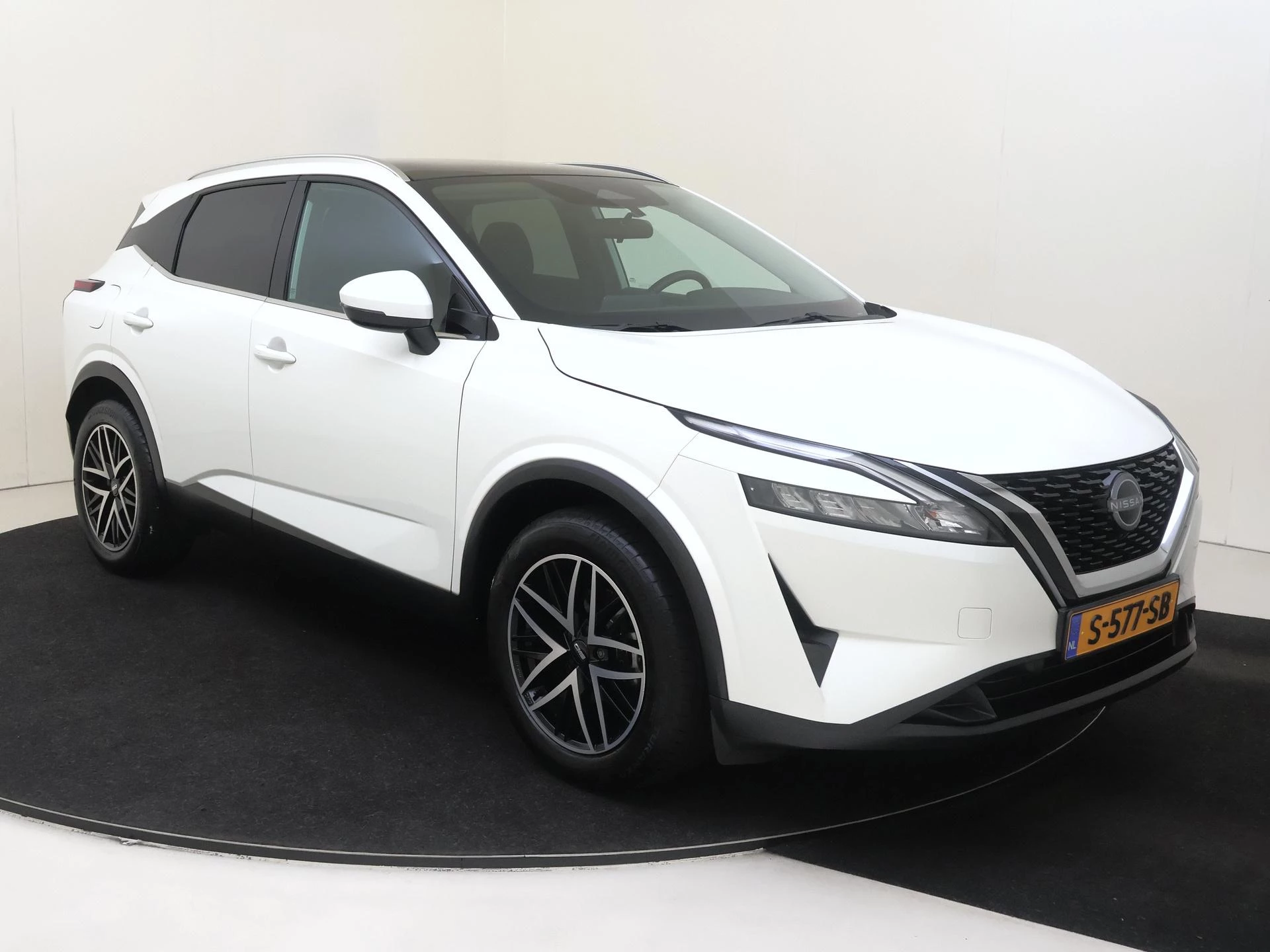Nissan-QASHQAI-image-1