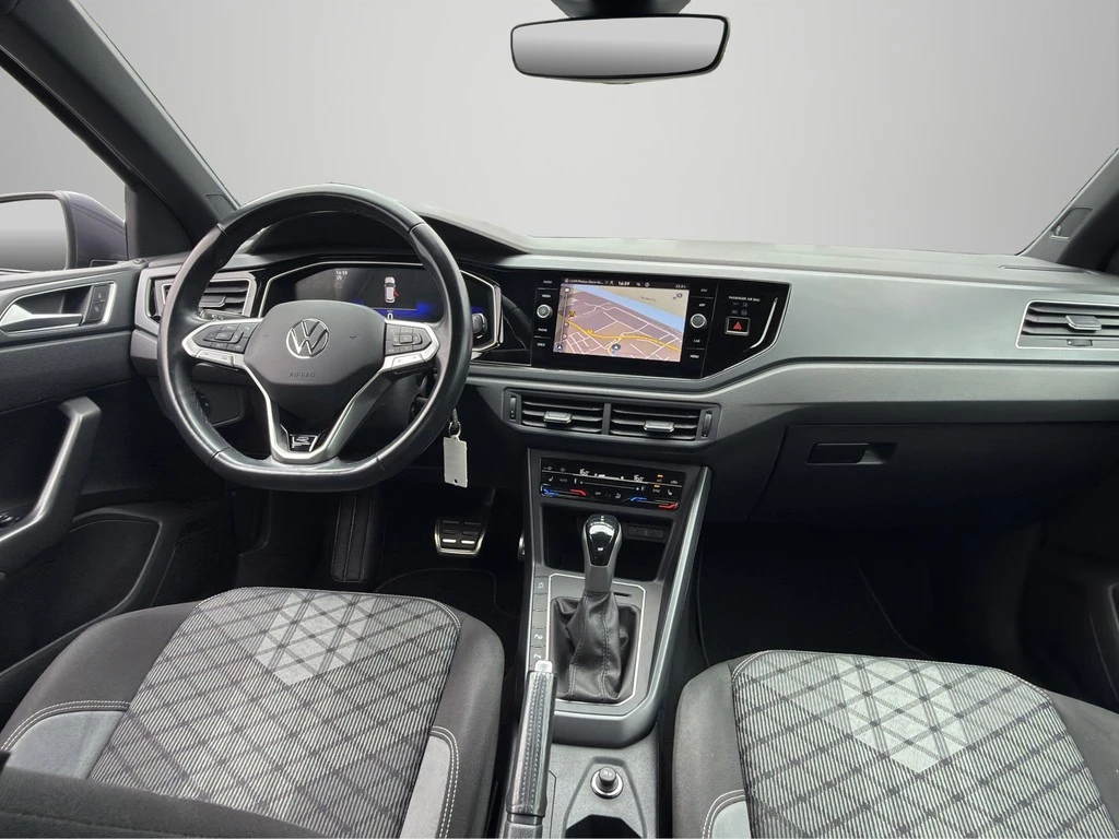 Volkswagen-Polo-image-8