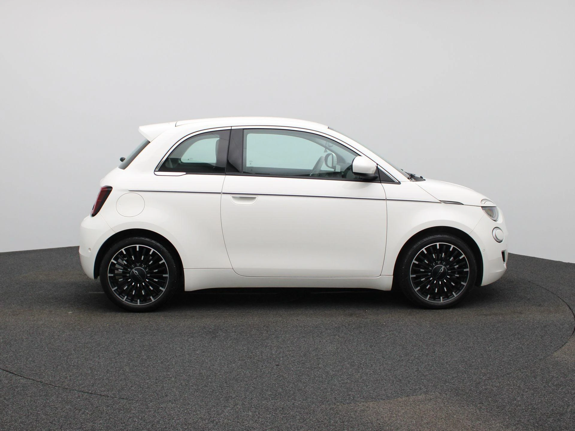 Fiat-500e-image-5