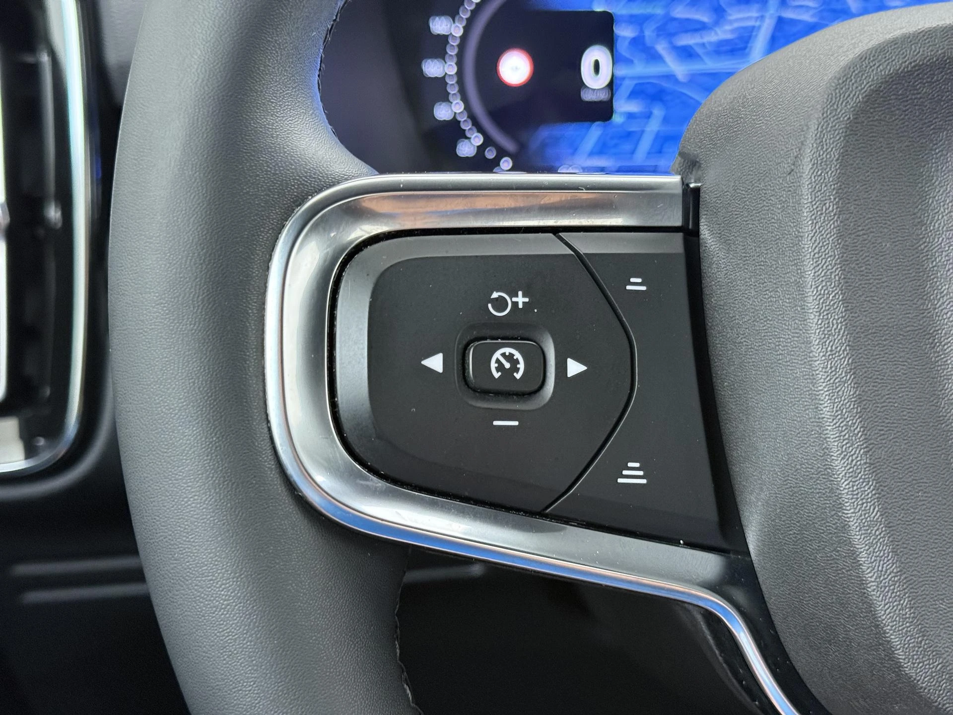 Volvo-XC40-image-22