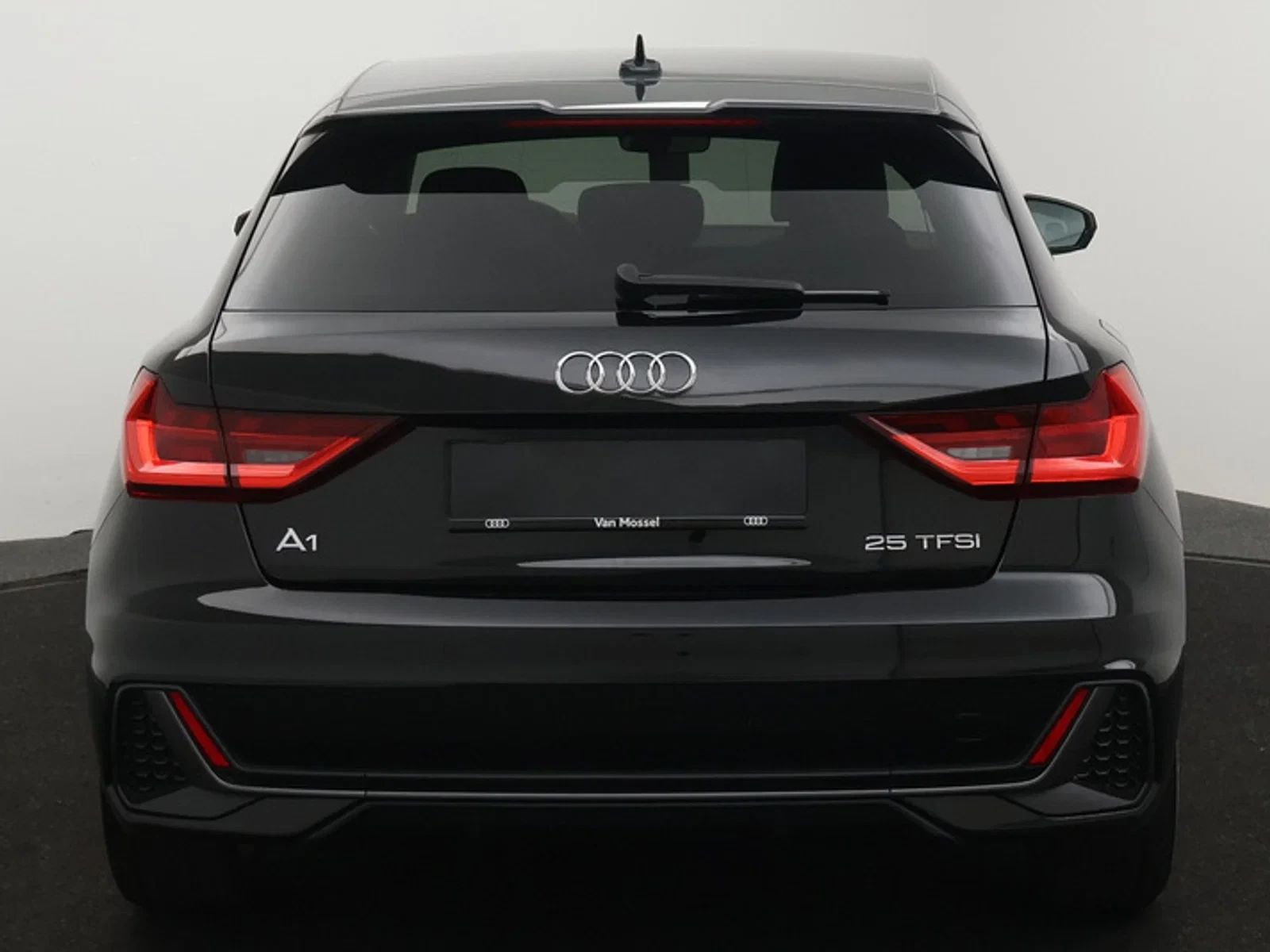 Audi-A1 Sportback-image-4