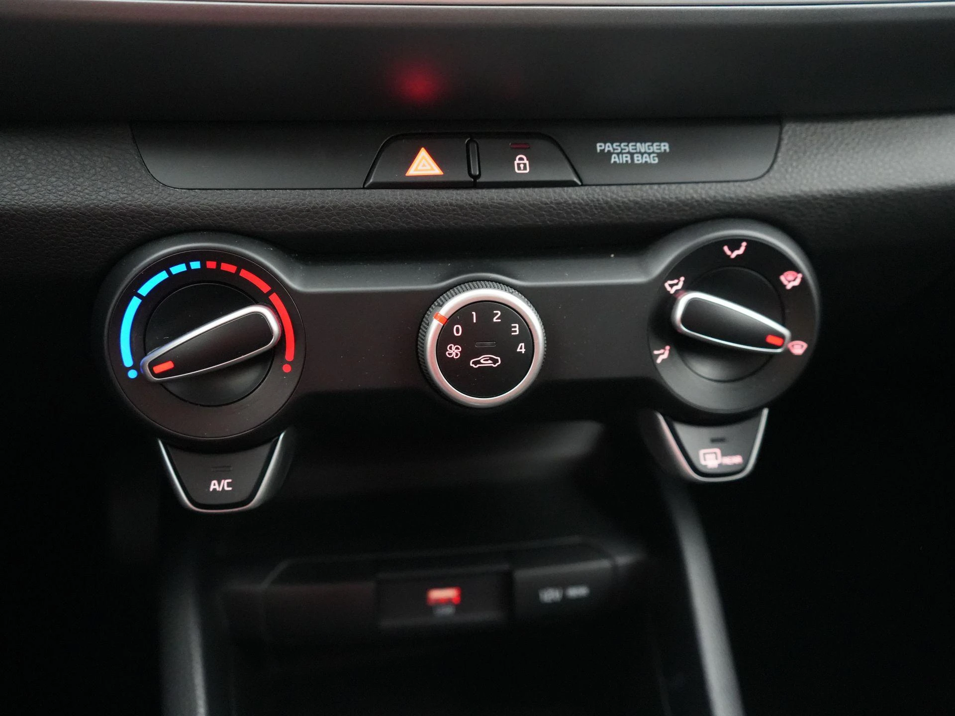 Kia-Stonic-image-16