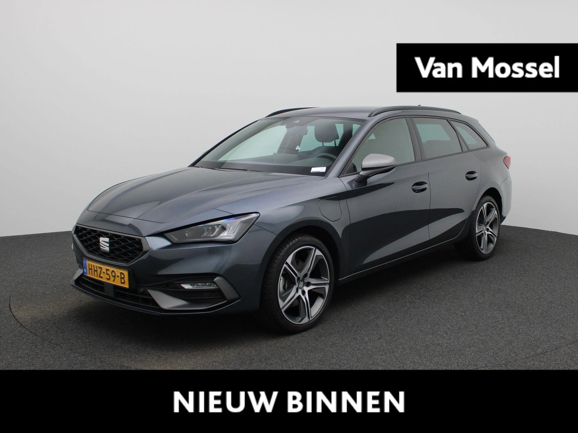 SEAT-Leon-image-0