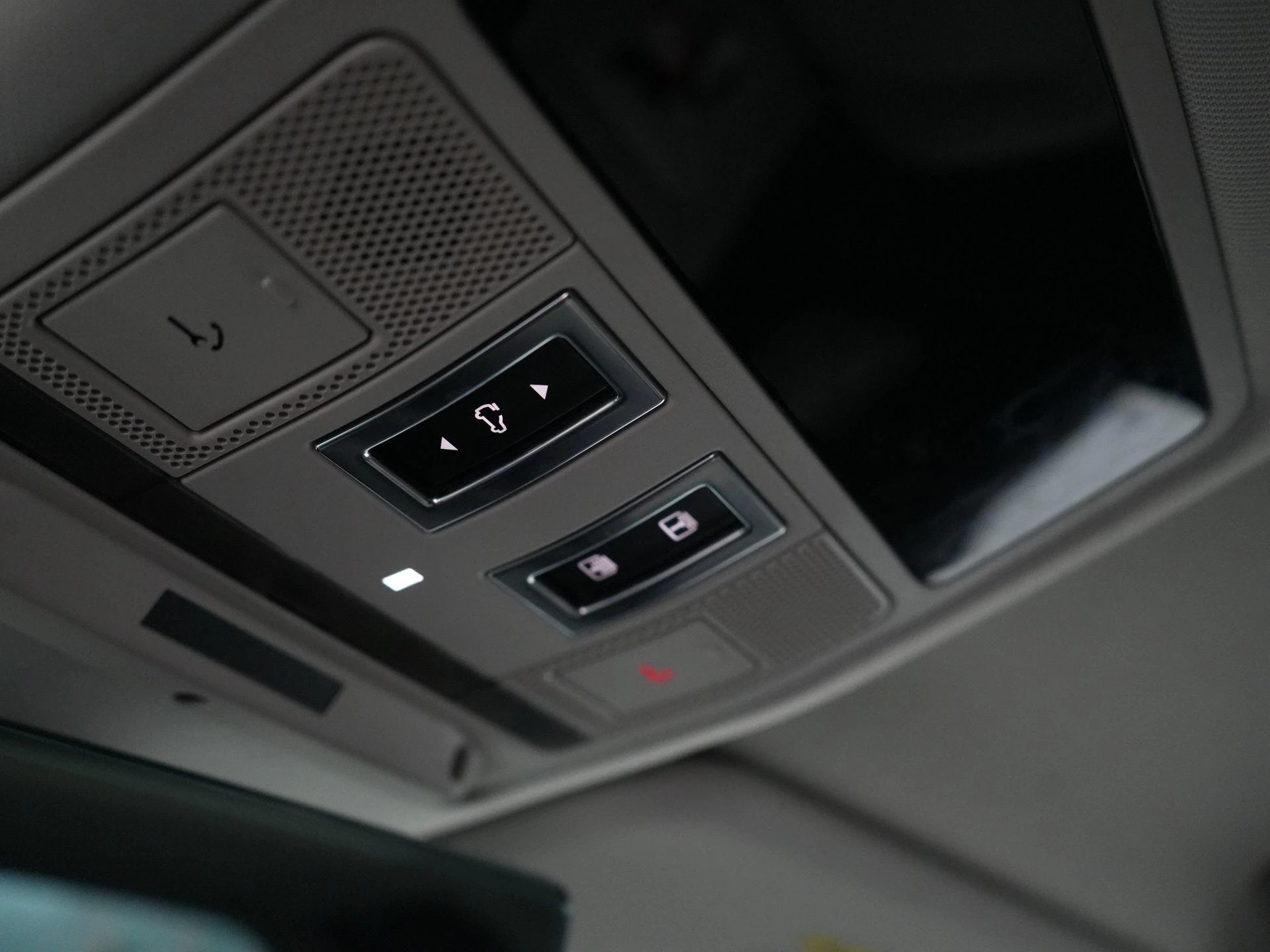 Land Rover-Defender-image-19