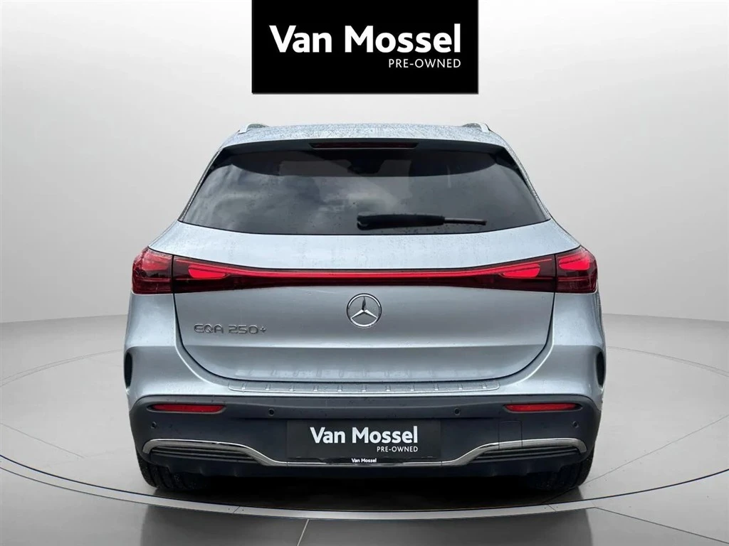 Mercedes-Benz-EQA-image-5