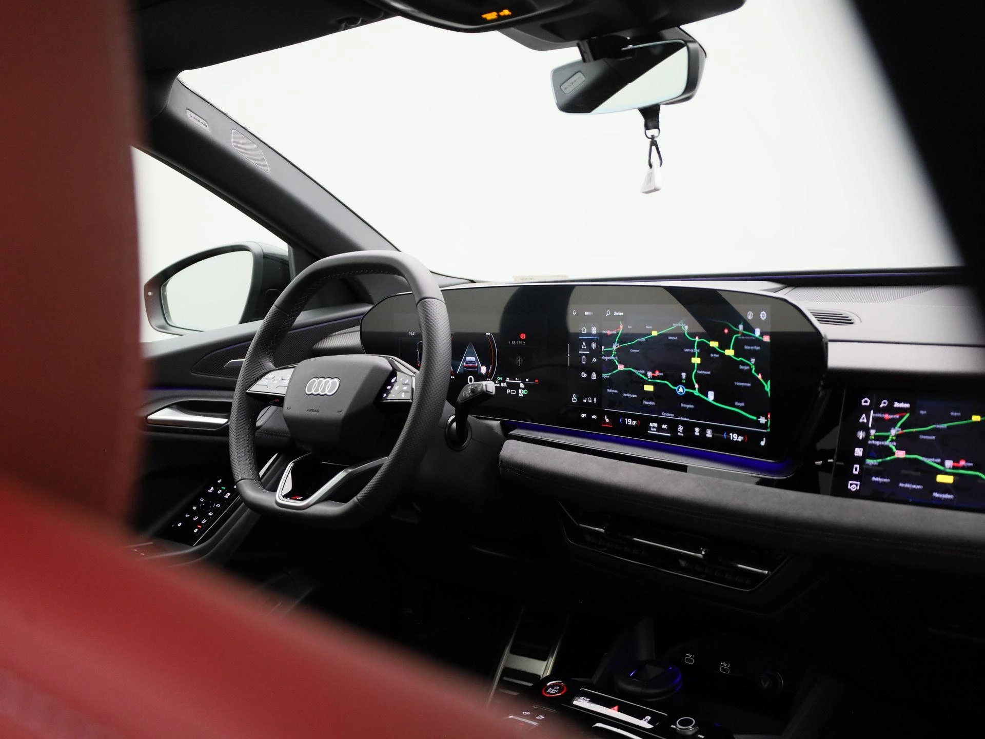 Audi-Q6 e-tron-image-51
