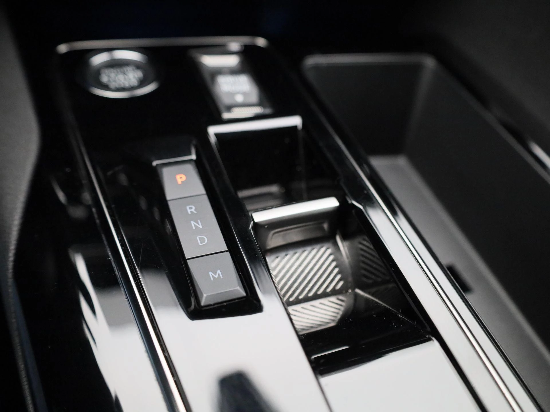 Peugeot-5008-image-25