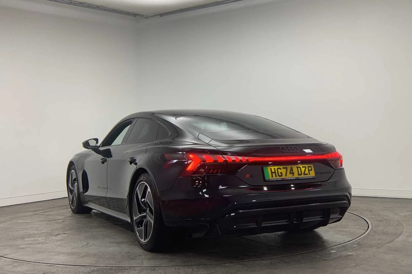 Audi-e-tron GT-image-2