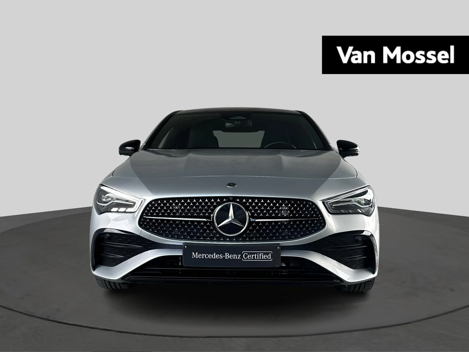 Mercedes-Benz CLA 200 Star Edition + AMG + PANORAMISCH DAK + TREKHAAK + KEY LESS +