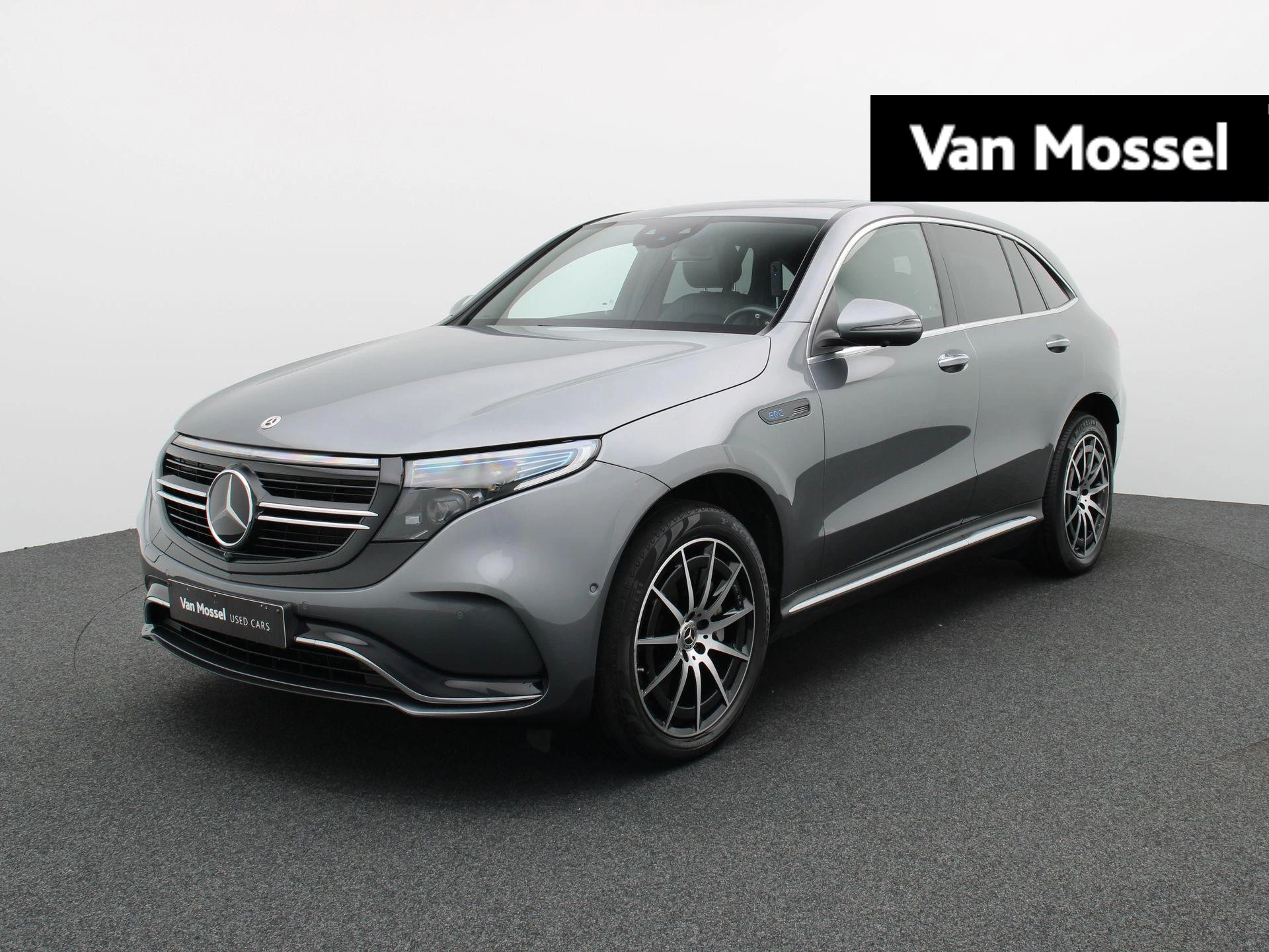 Mercedes-Benz-EQC-image-0