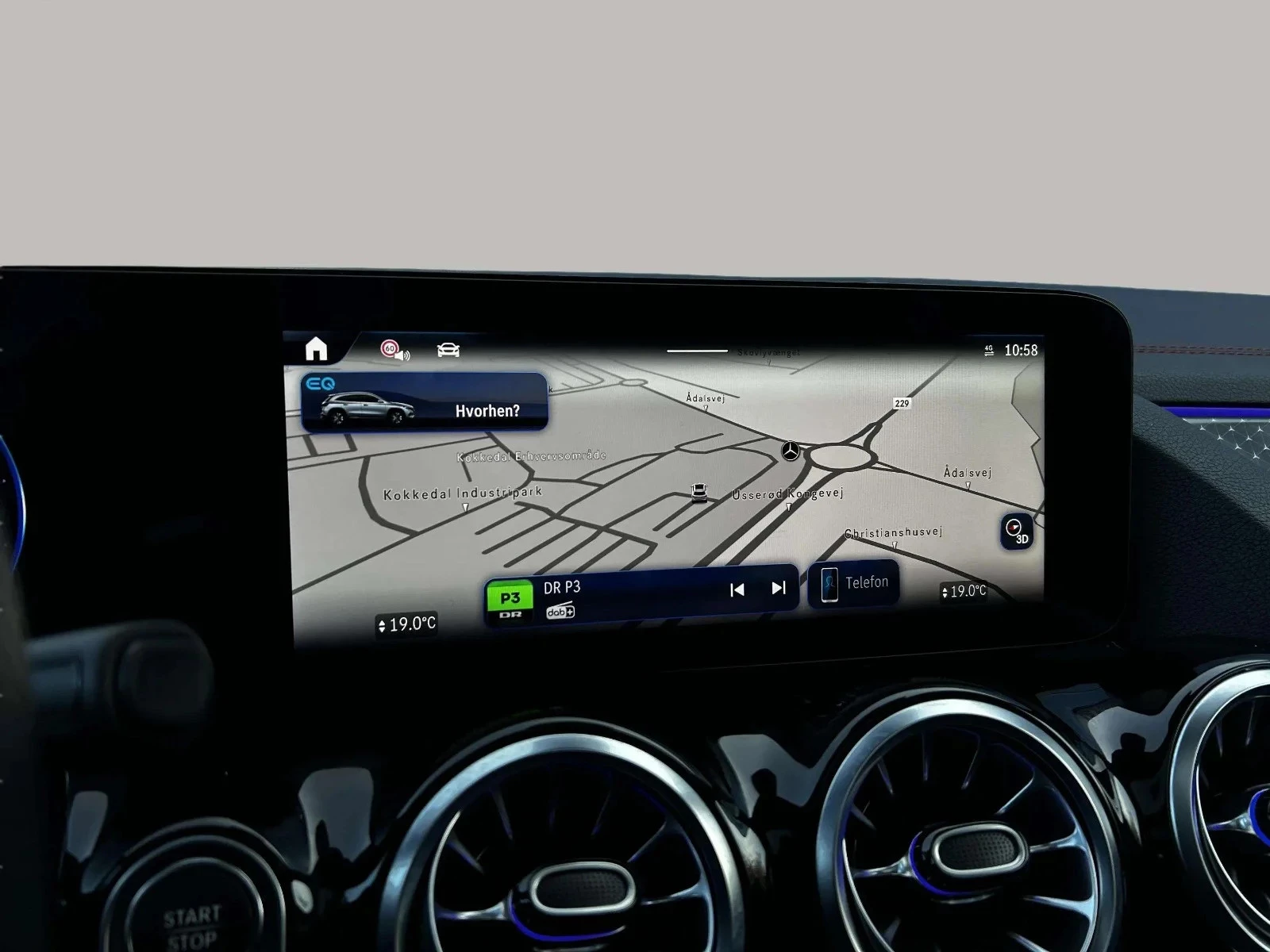 Mercedes-Benz-EQA-image-17