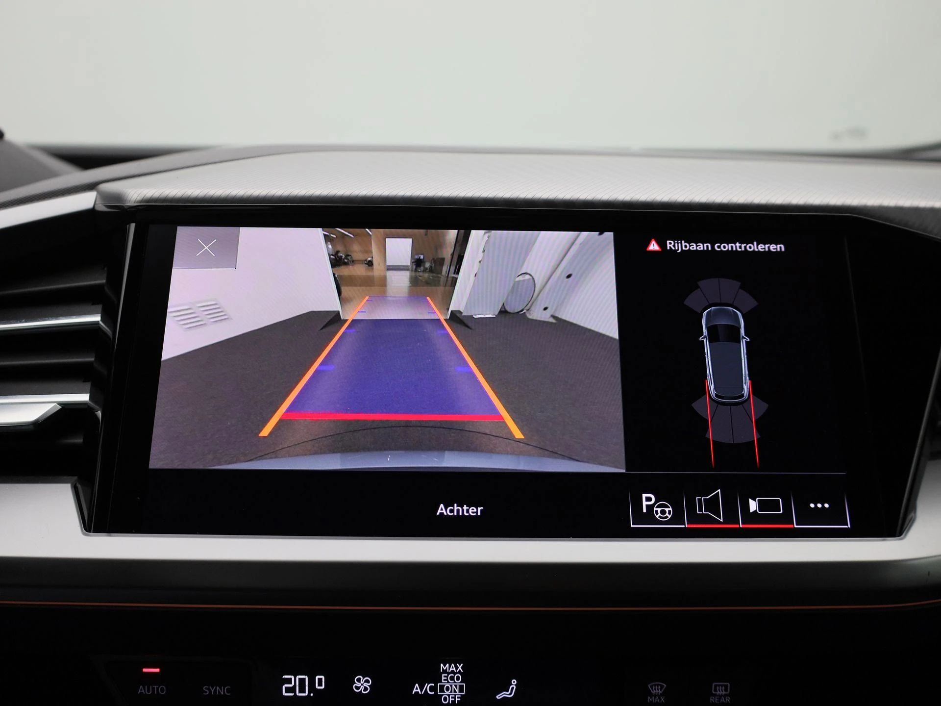 Audi-Q4 e-tron-image-32