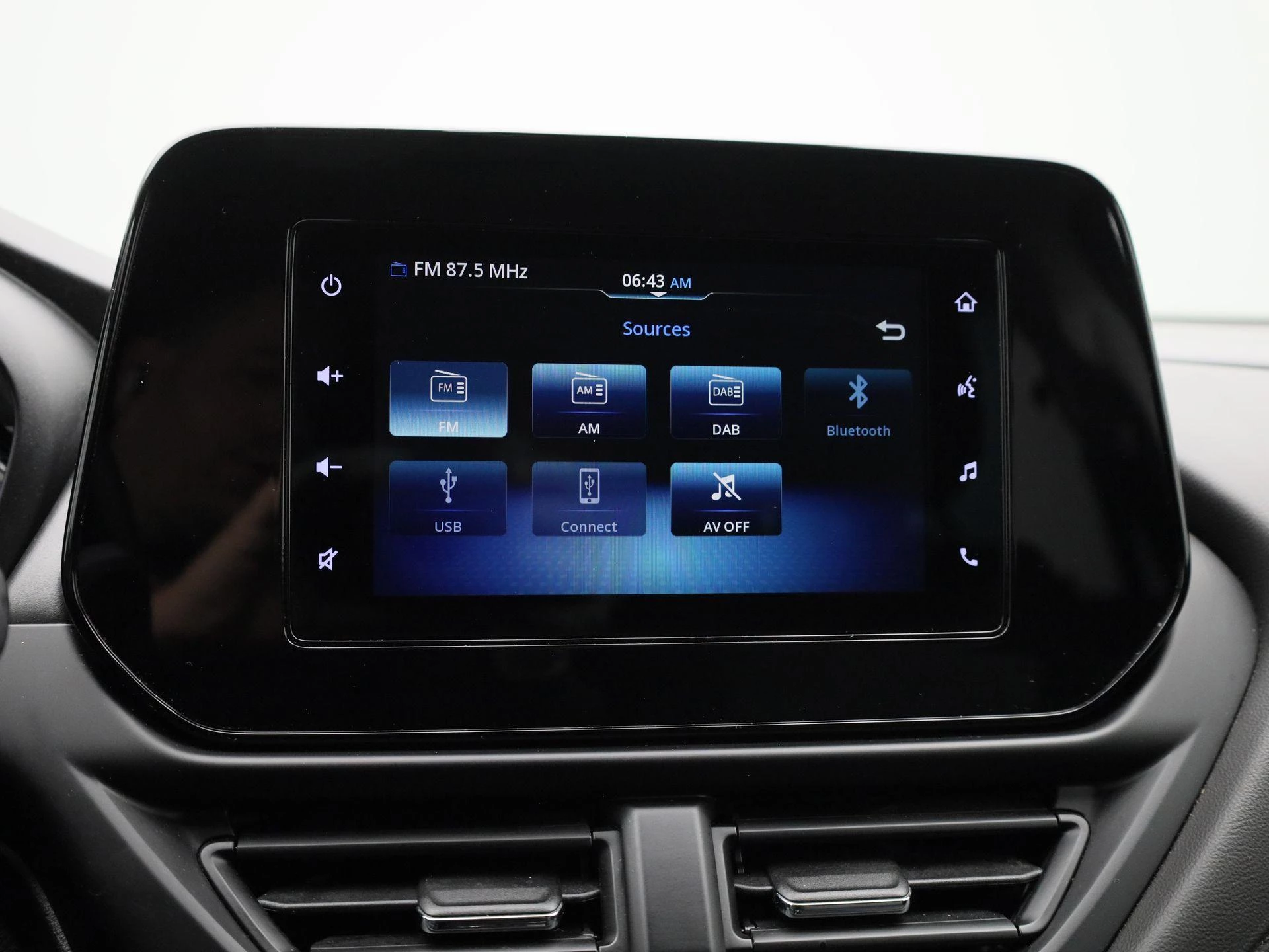 Suzuki-S-Cross-image-18