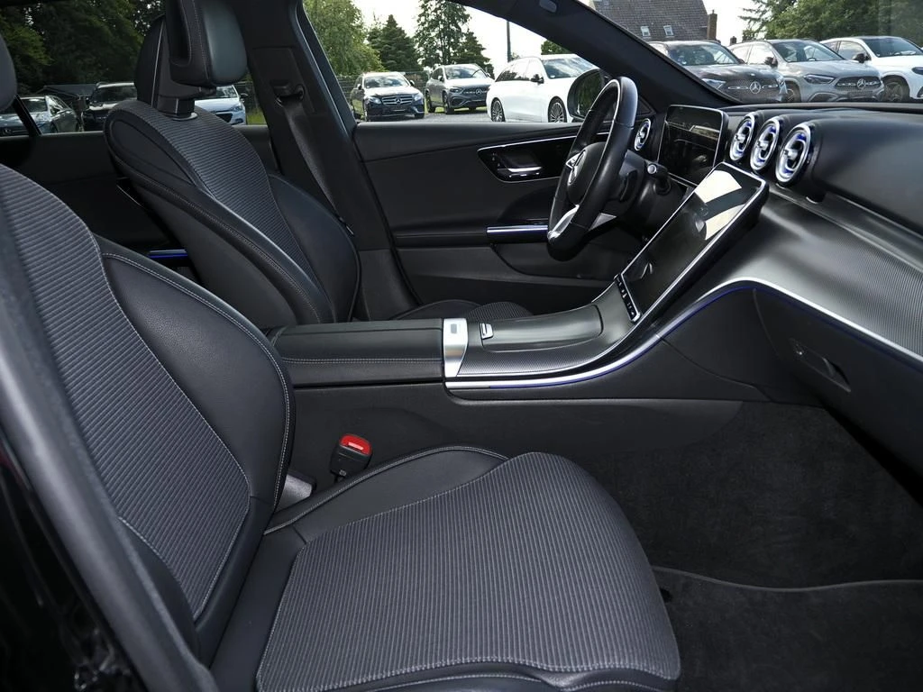 Mercedes-Benz-C-Klasse 220 d-image-11