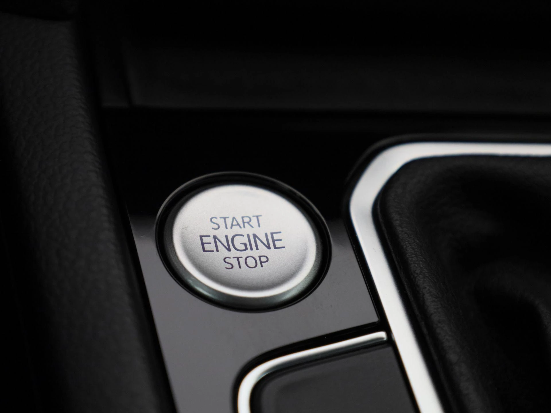 Volkswagen-Passat-image-23