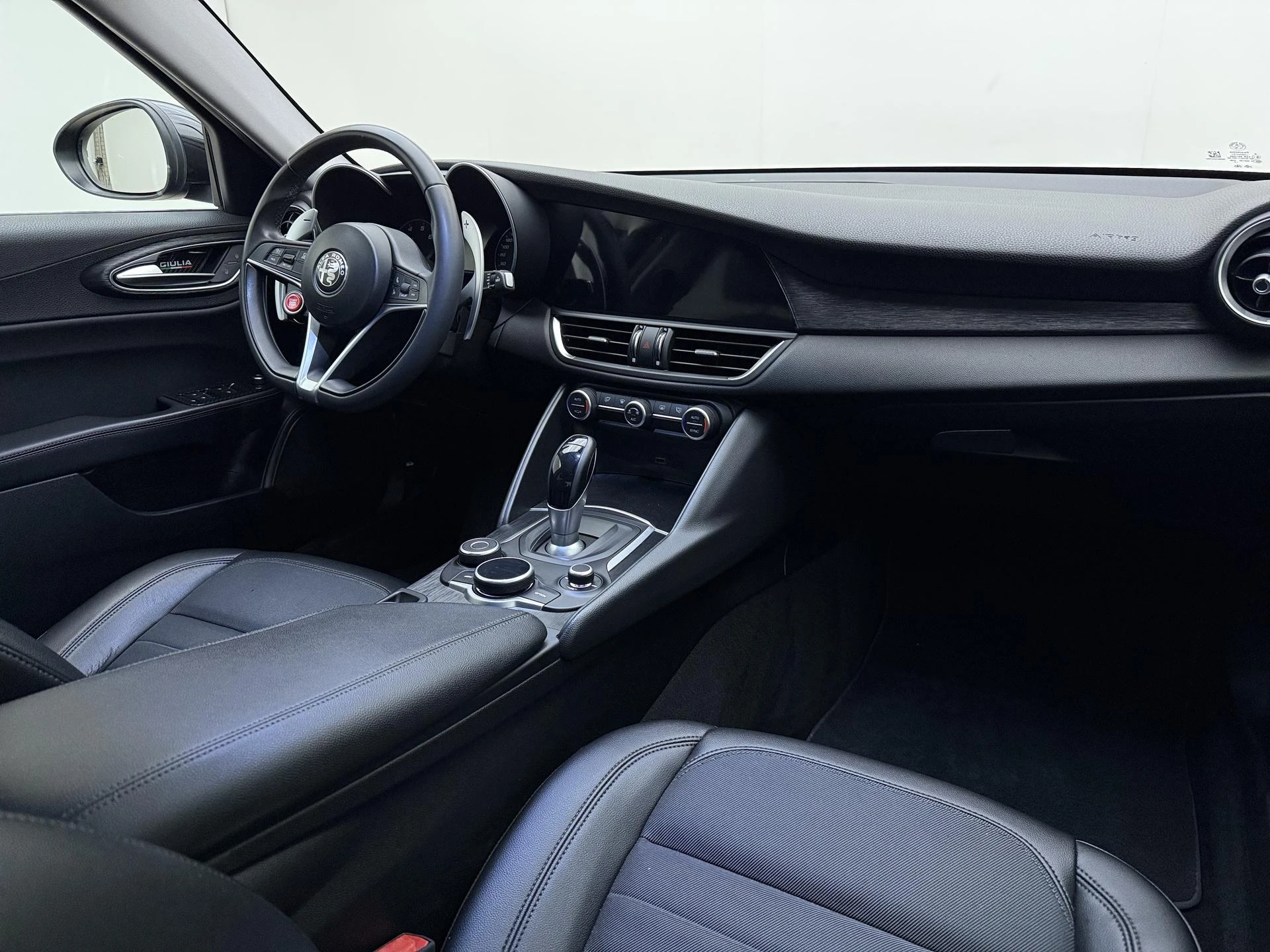 Alfa Romeo-Giulia-image-10