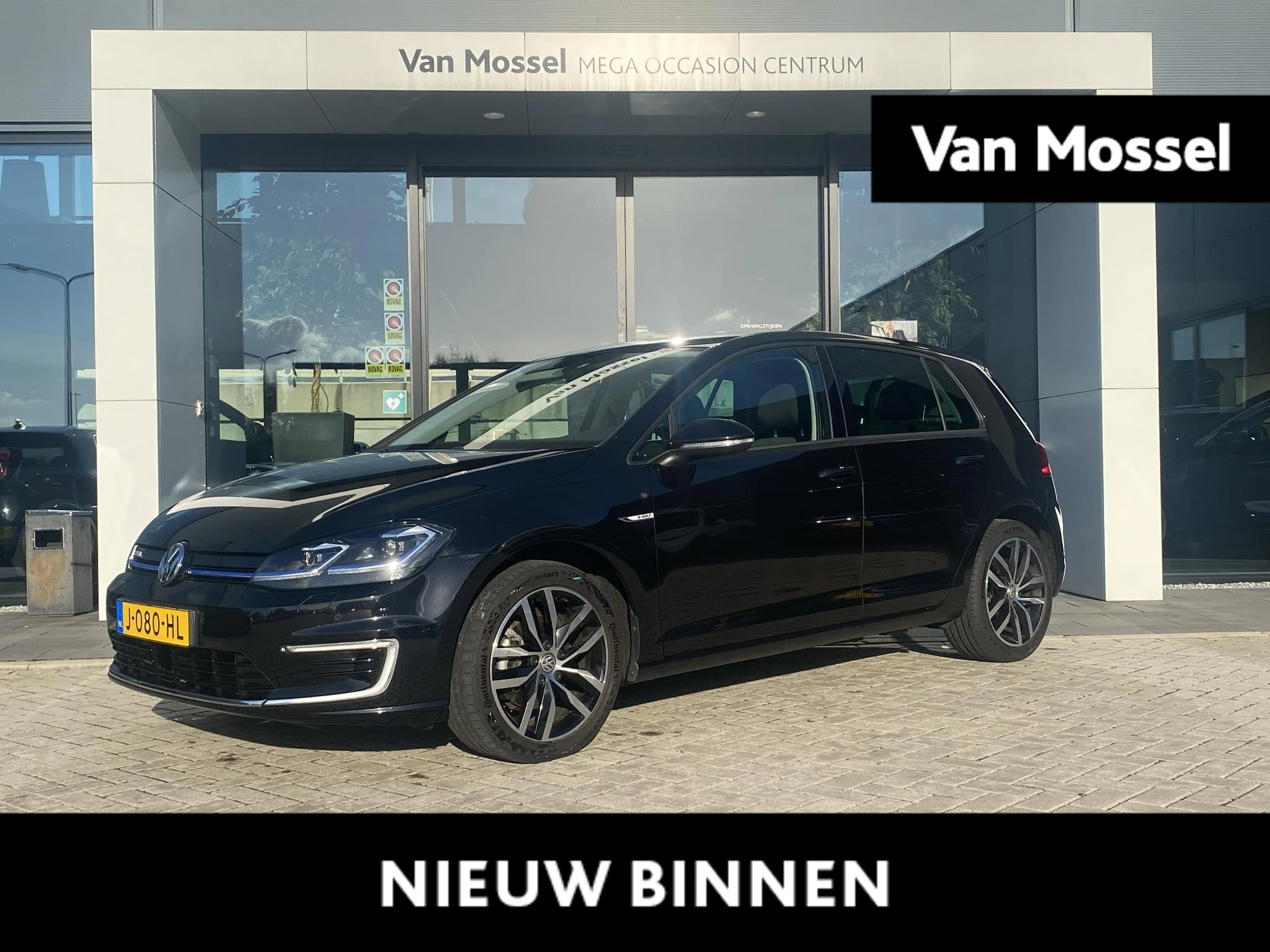 Volkswagen-e-Golf-image-0