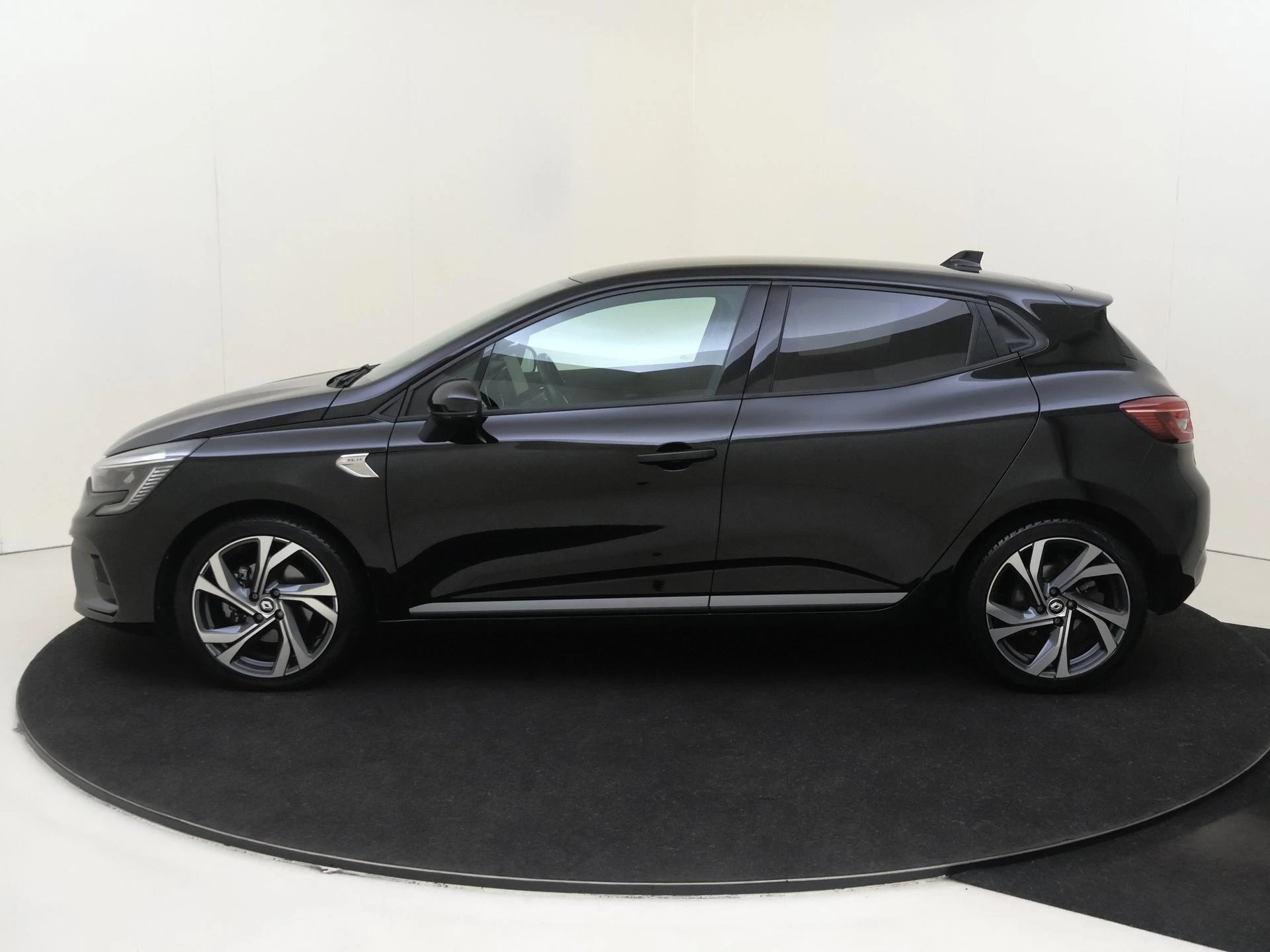 Renault-Clio-image-7